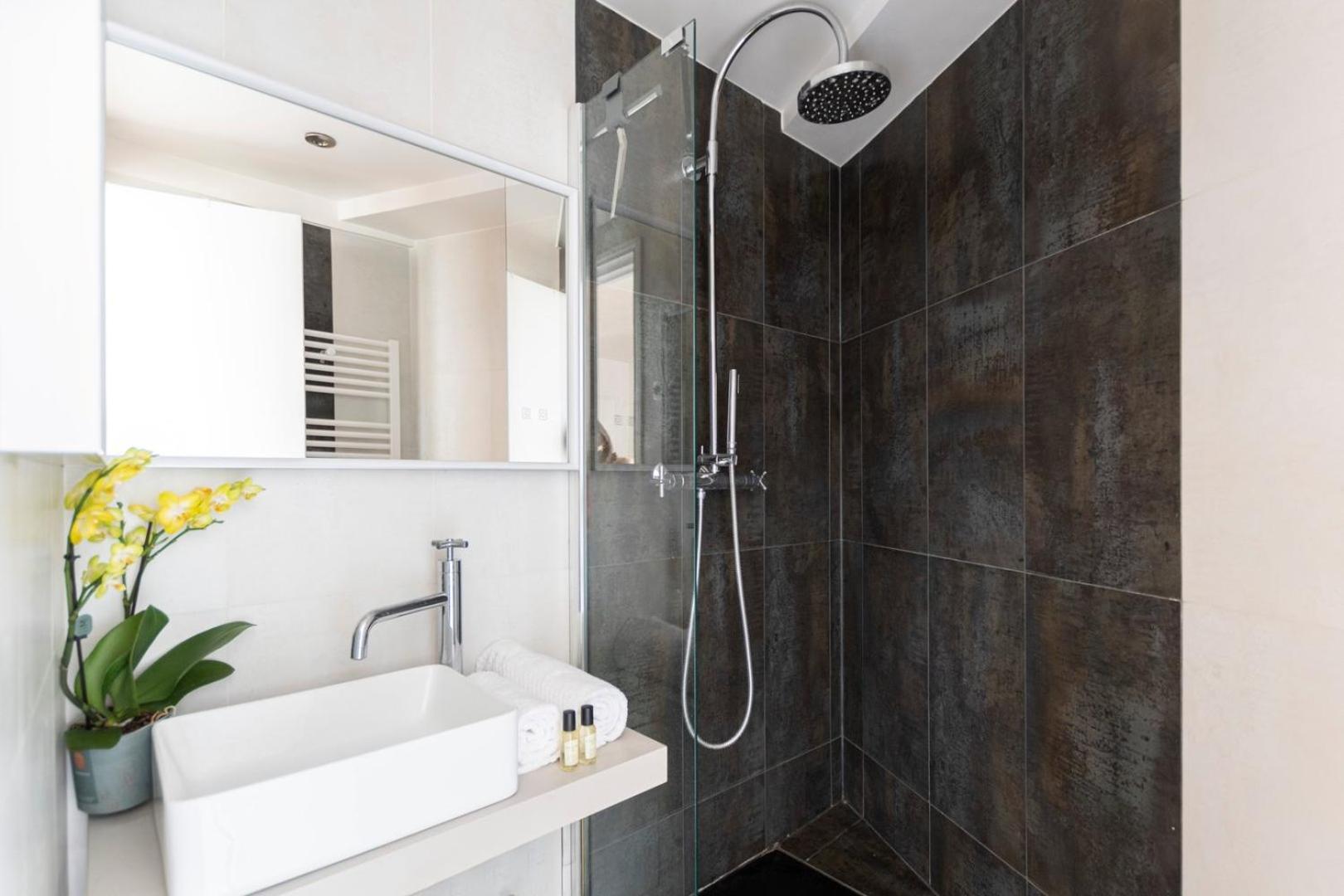 Guestready - Stunning Near Champs Elysees Apartment *