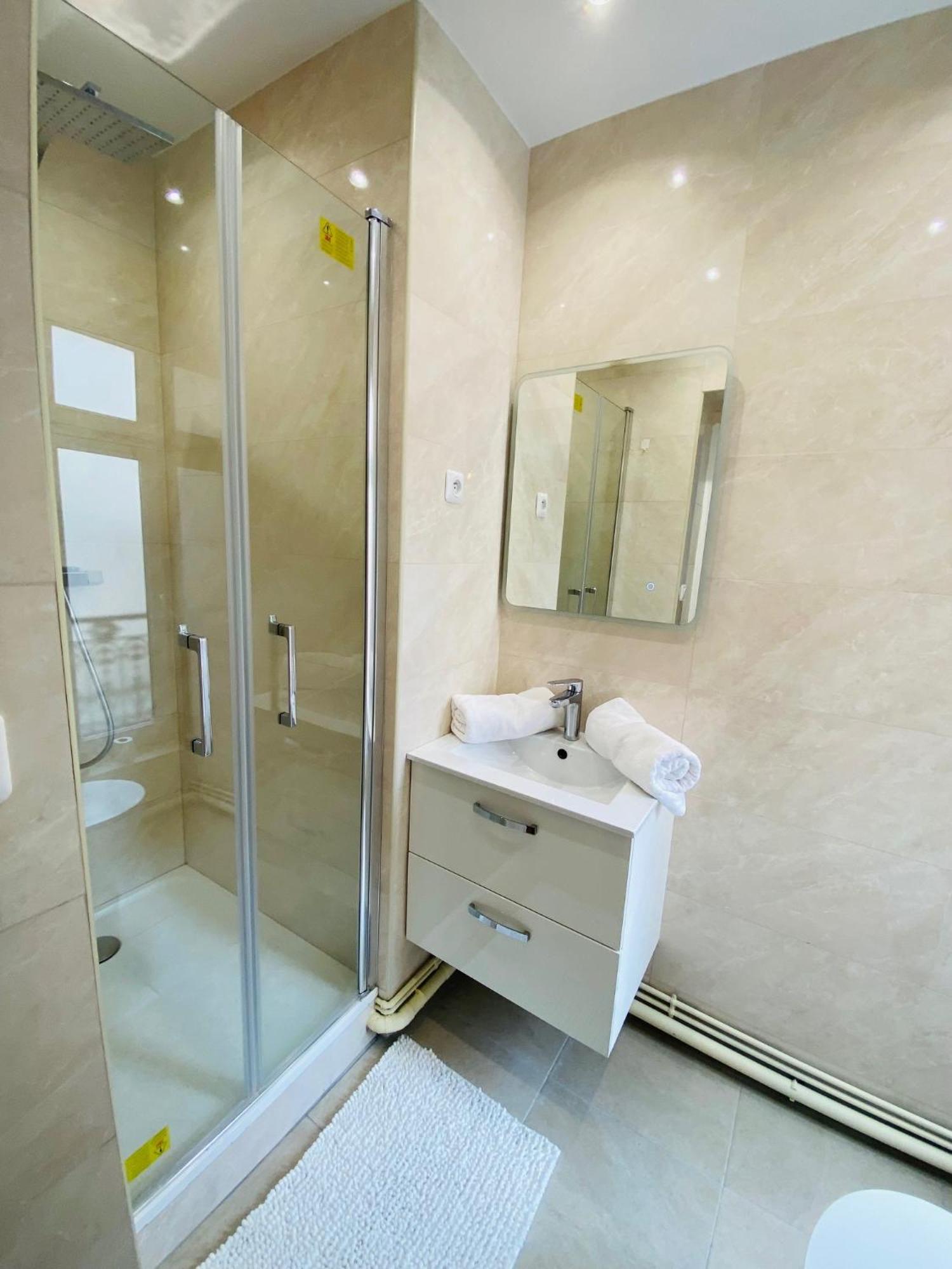 Apartment Appartement,paris Nord,eurostar,thalys,sacre-coeur