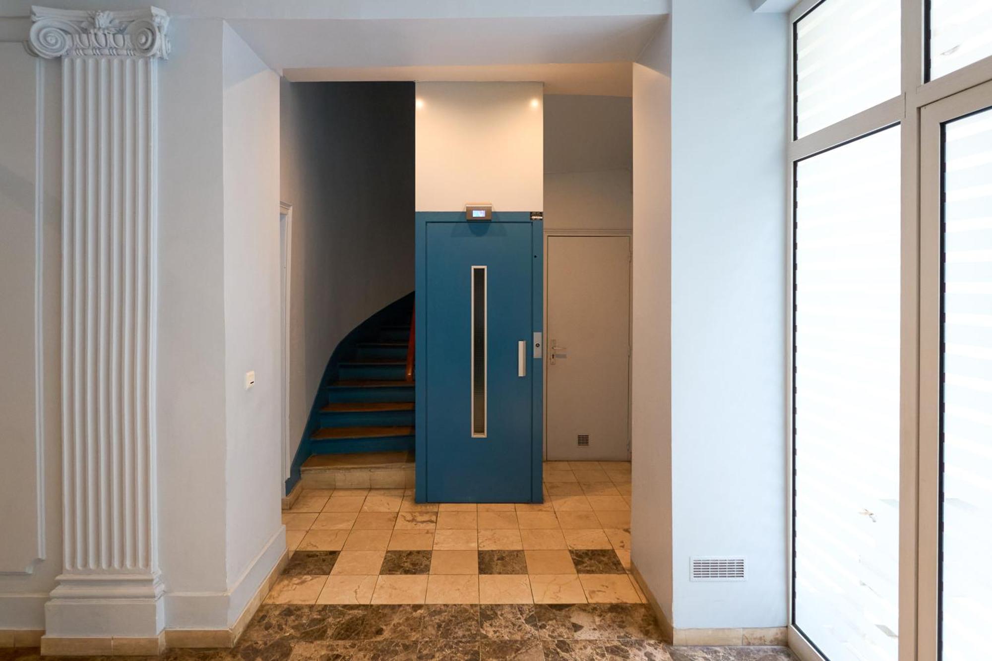 Champs-Elysees Executive Apartment * Paris
