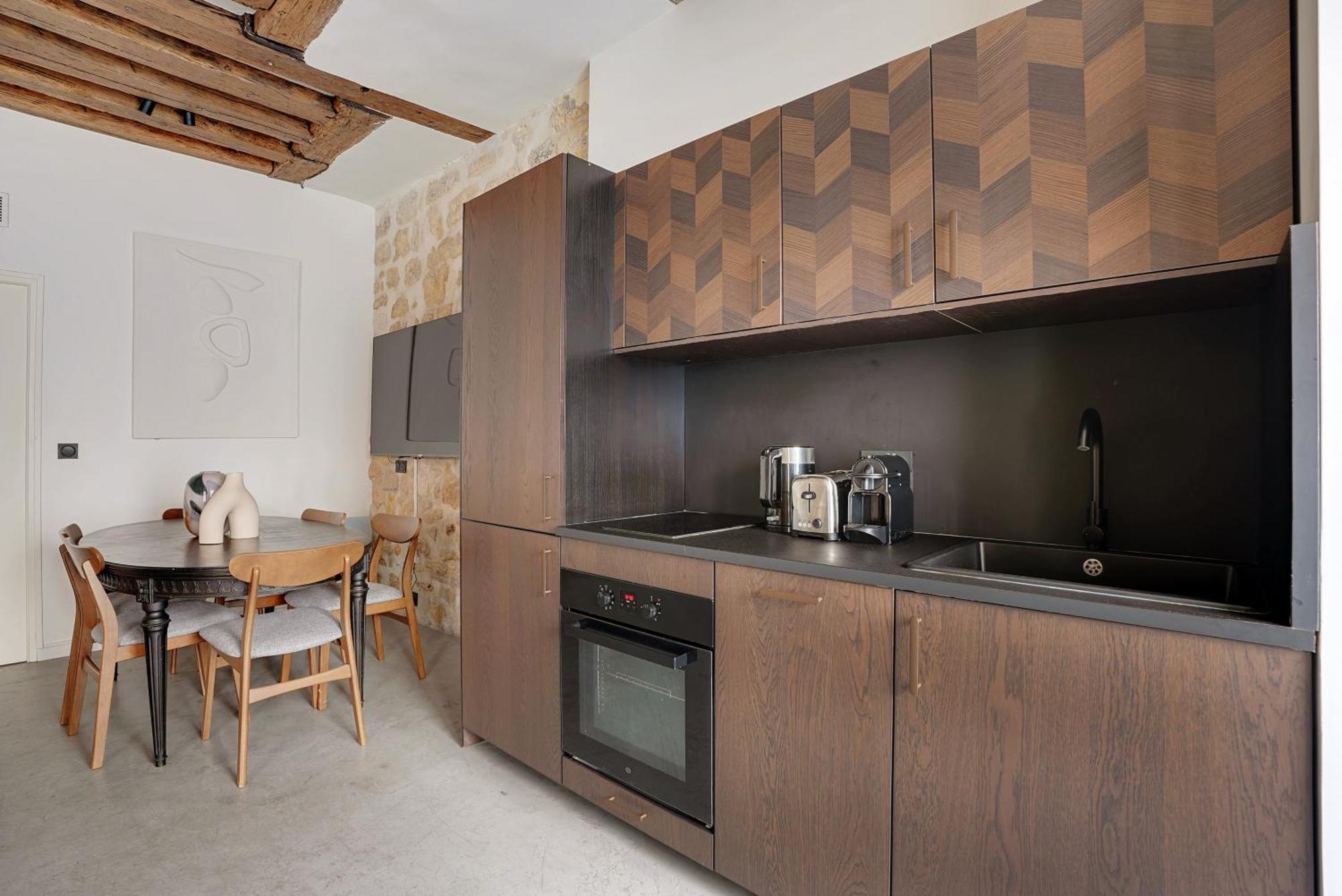 Apartment Spacious - 3br-6p - Place Des Vosges *