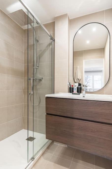 Appartement A French Chic In Victor Hugo Paris