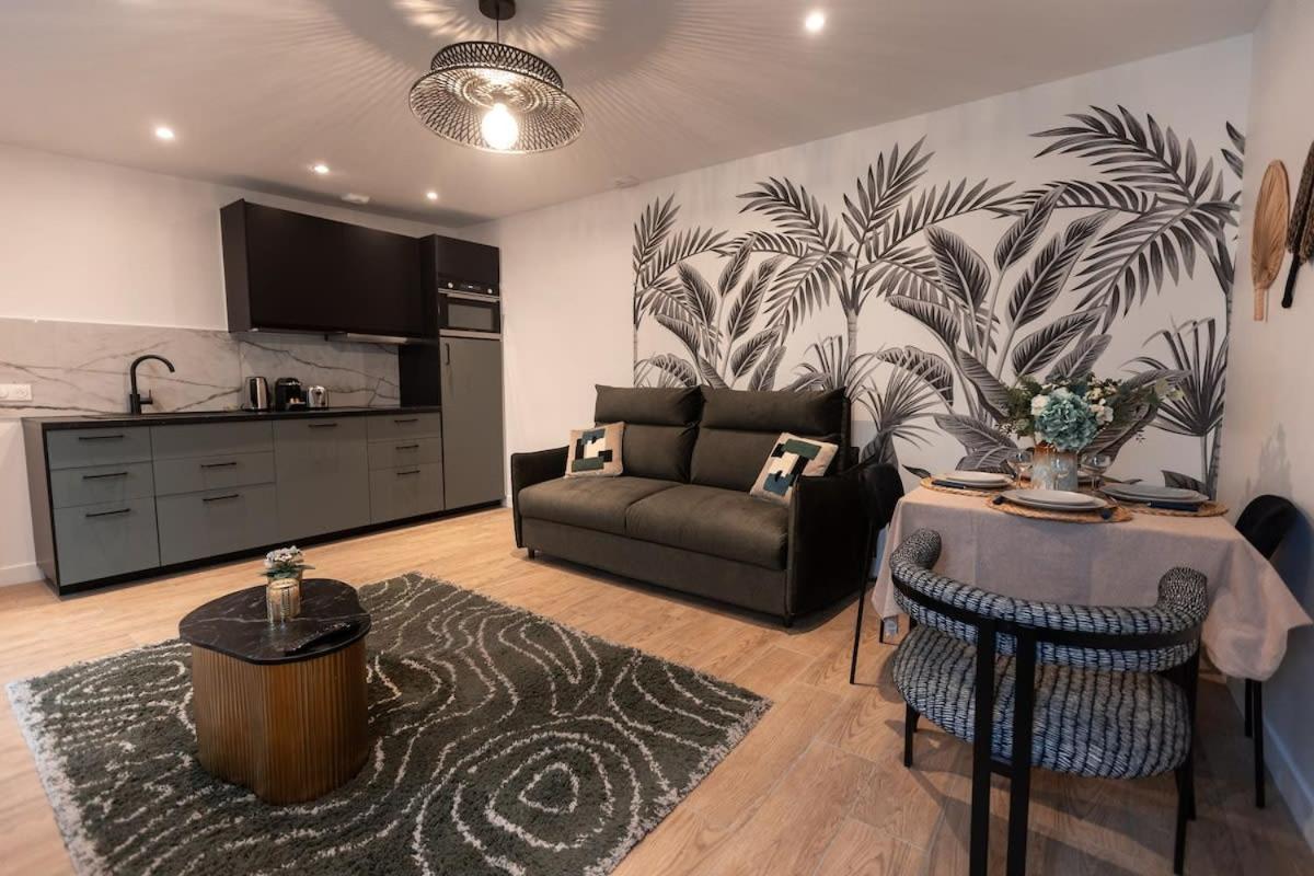 Rez De Chausse Dans Rue Pavee 4 Pers Nation Appartement Paris