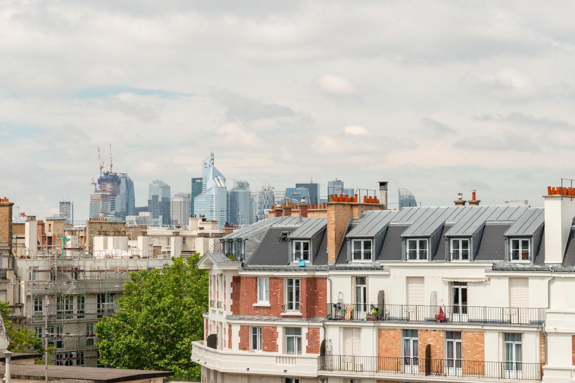 Apartment 75017 Proche Champs Elysees
