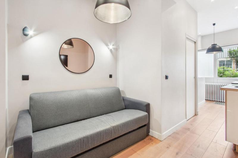 165 Denis - Superbe A * Paris