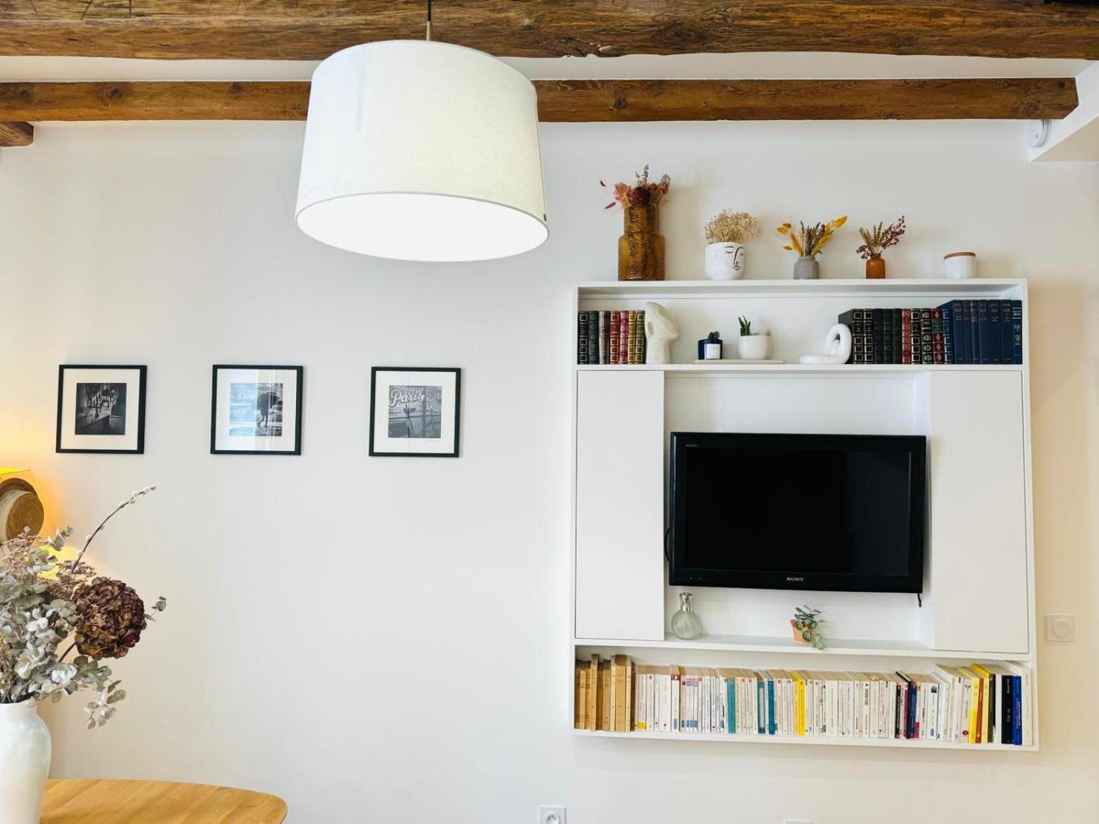 Apartment Au Coeur De Montmartre! Paris