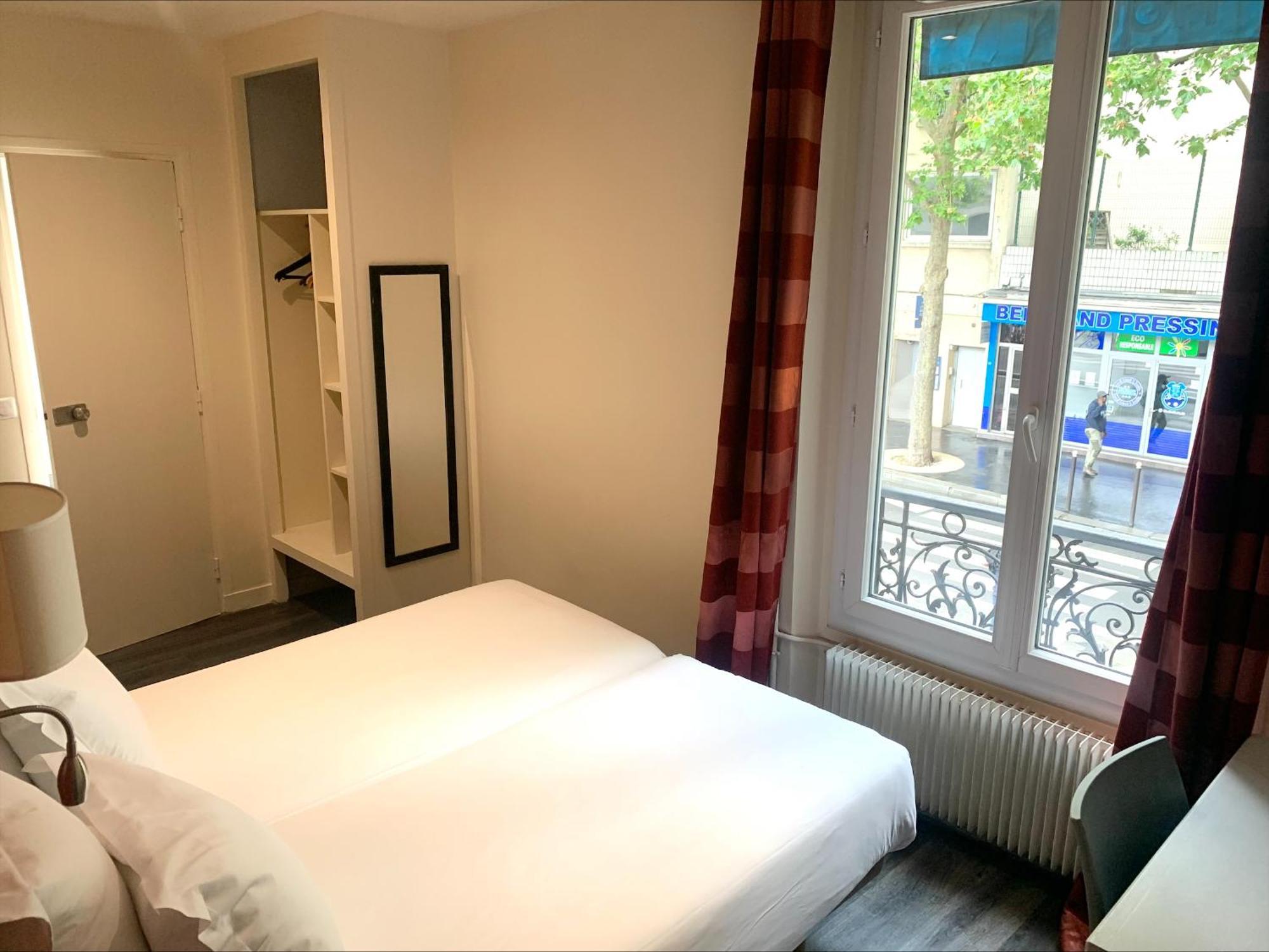Hotel Hipotel Belgrand Mairie Du 20eme Paris