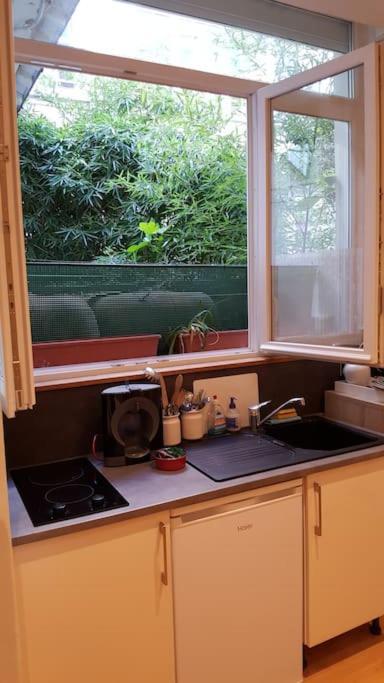 Charming In A Courtyard In Appartement Paris