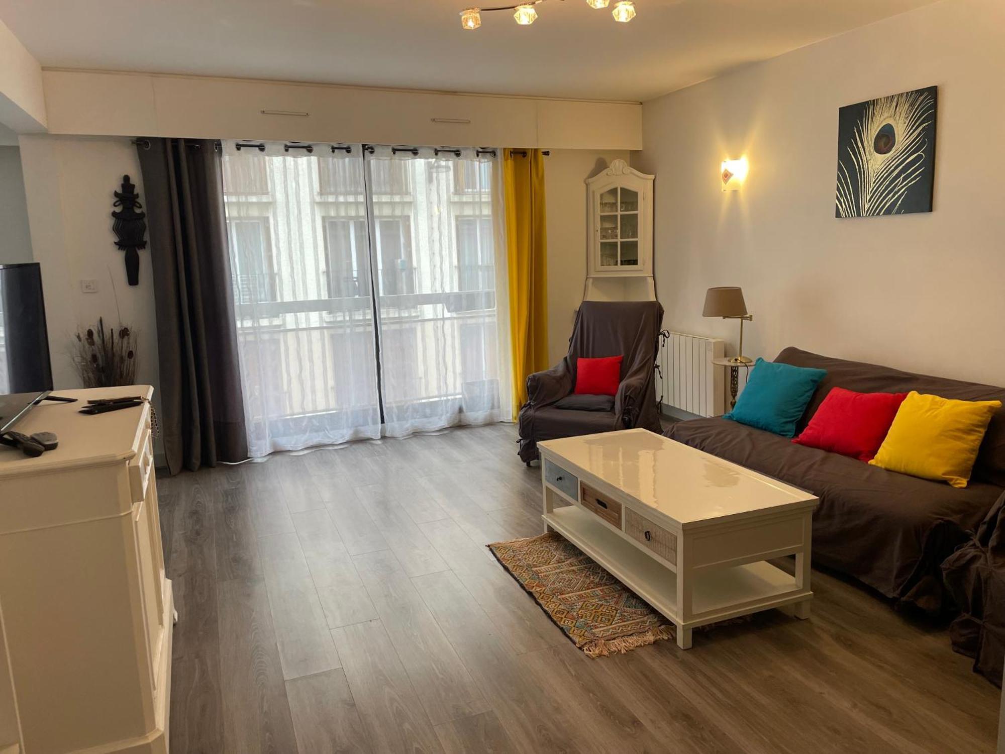 Proche De La Campagne A Apartment *