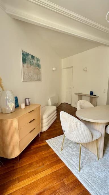 Elegant & Bright Close To Canal Saint-martin Apartment Paris