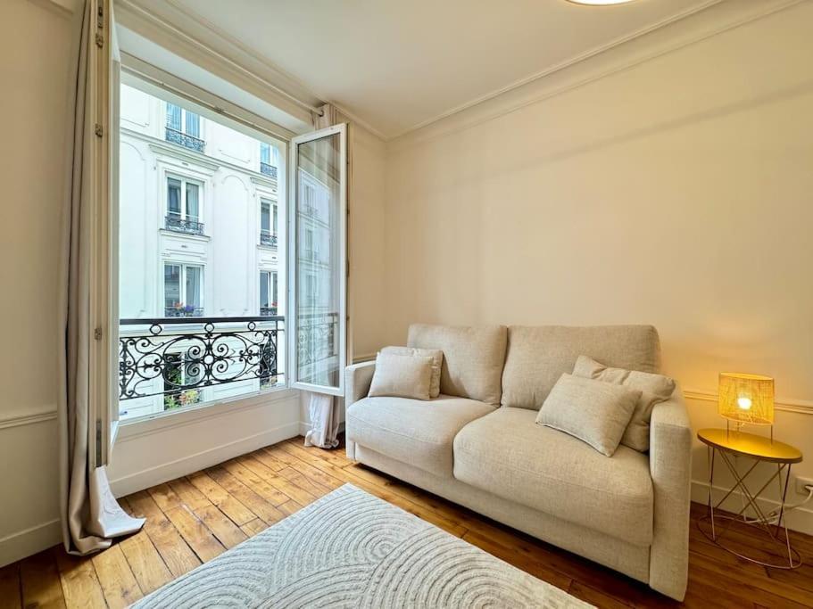 Nouveau Apartment