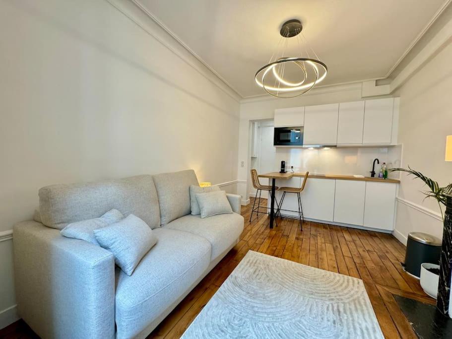 Apartment Nouveau Paris