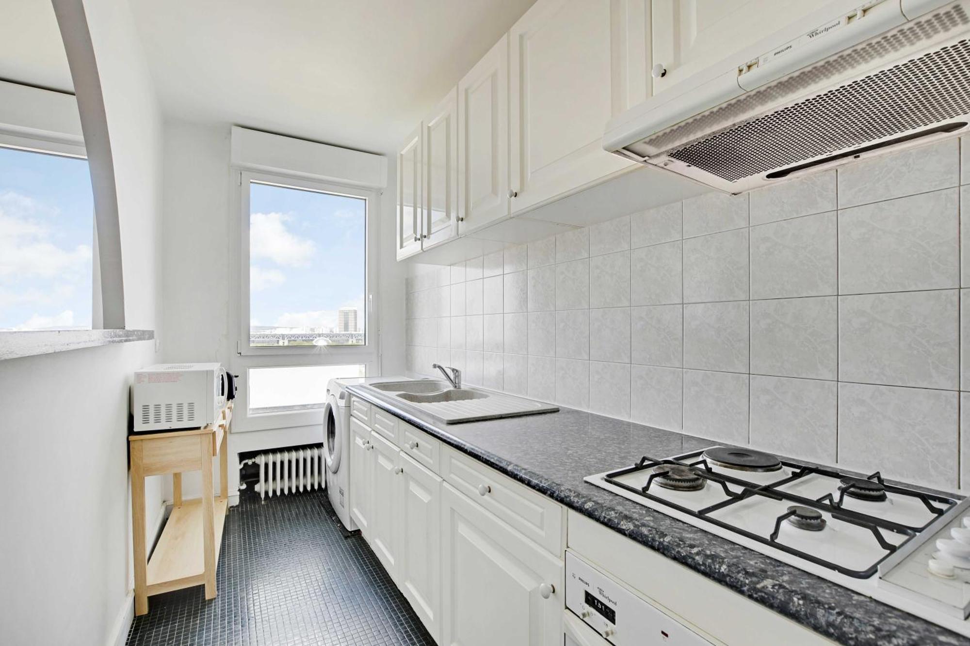 Amazing Panoramic View Facing Parc De La - 4p Apartment *