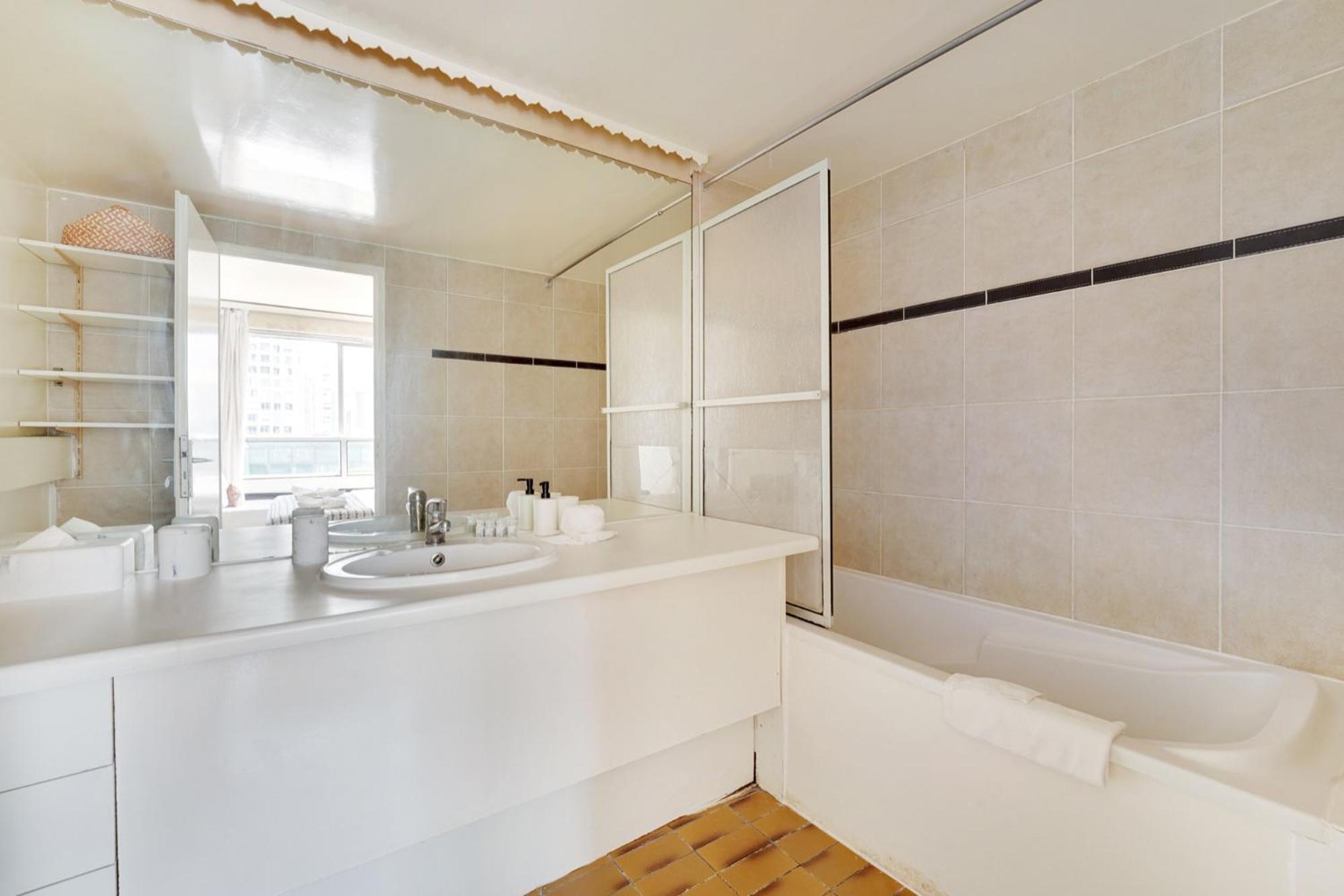 Family Seine & Spacious Flat 8min Walk To Eiffeltower Ac *