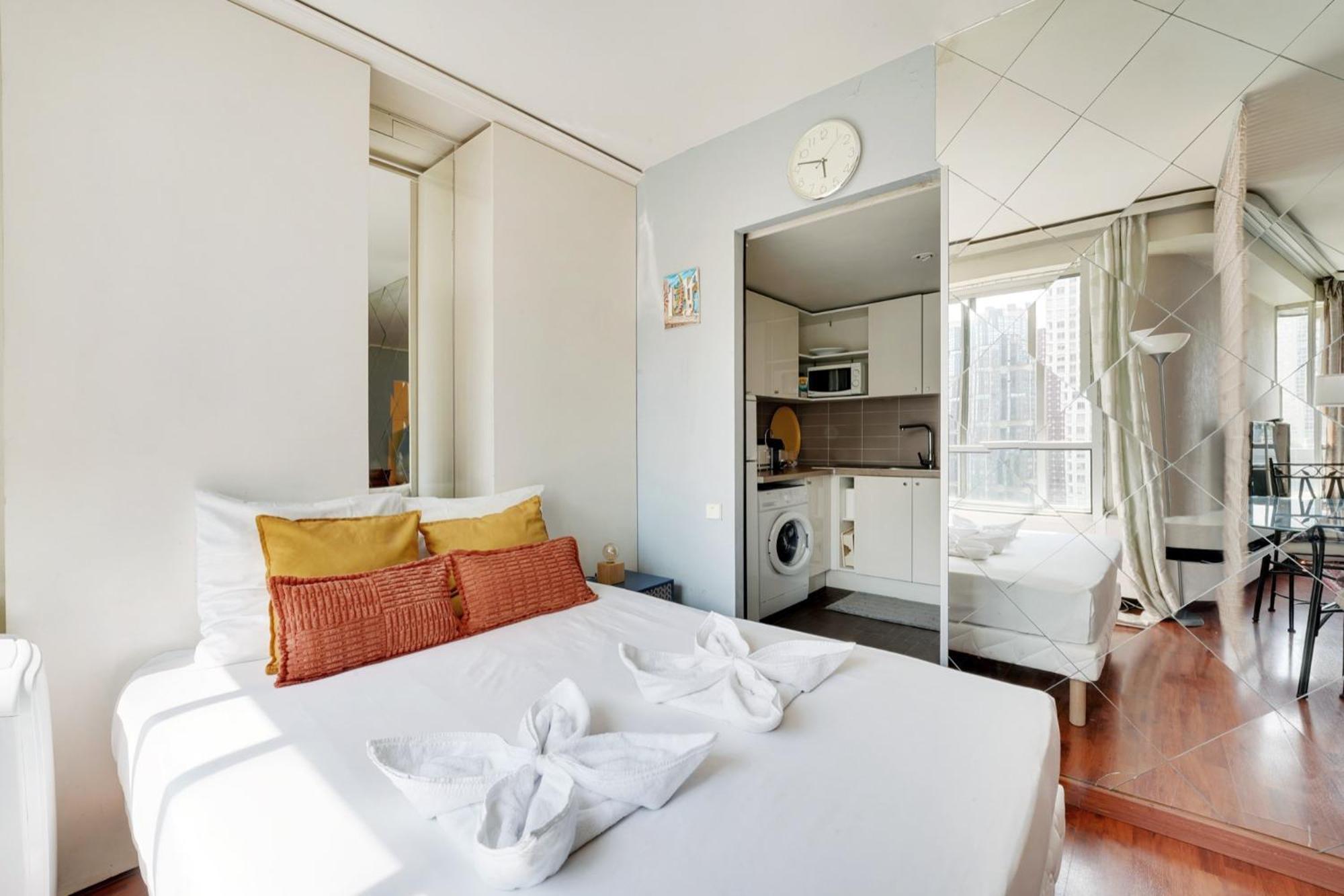 Apartment Family Seine & Spacious Flat 8min Walk To Eiffeltower Ac *