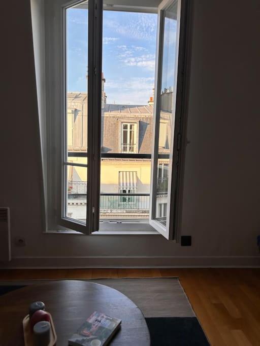 Renovated Flat Near Tour Eiffel Apartment Paris