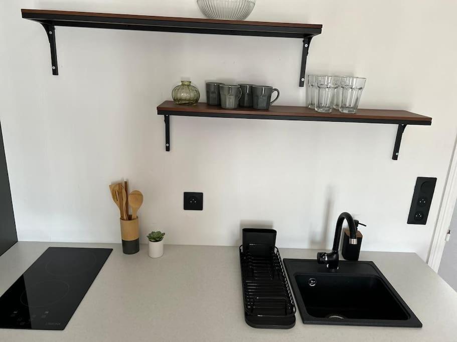 Renovated Flat Near Tour Eiffel Apartment Paris