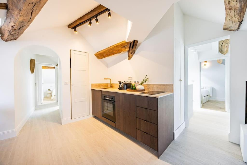 Appartement 3 Bedrooms Sacree Coeur Place Du Tertre Montmartre *