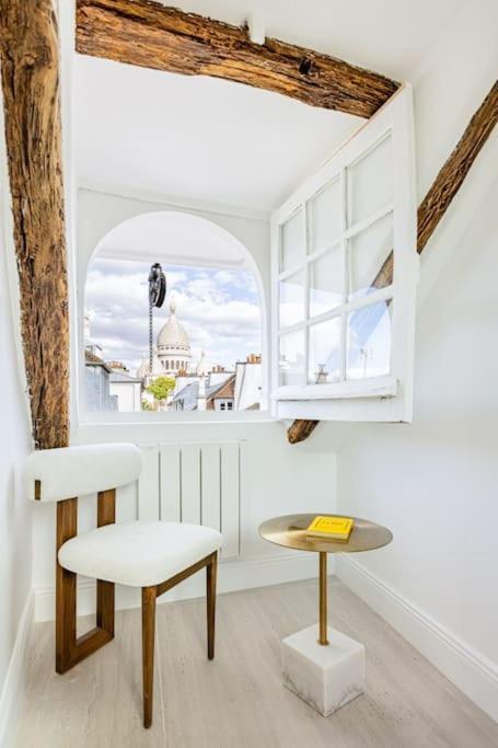 3 Bedrooms Sacree Coeur Place Du Tertre Montmartre Appartement Paris