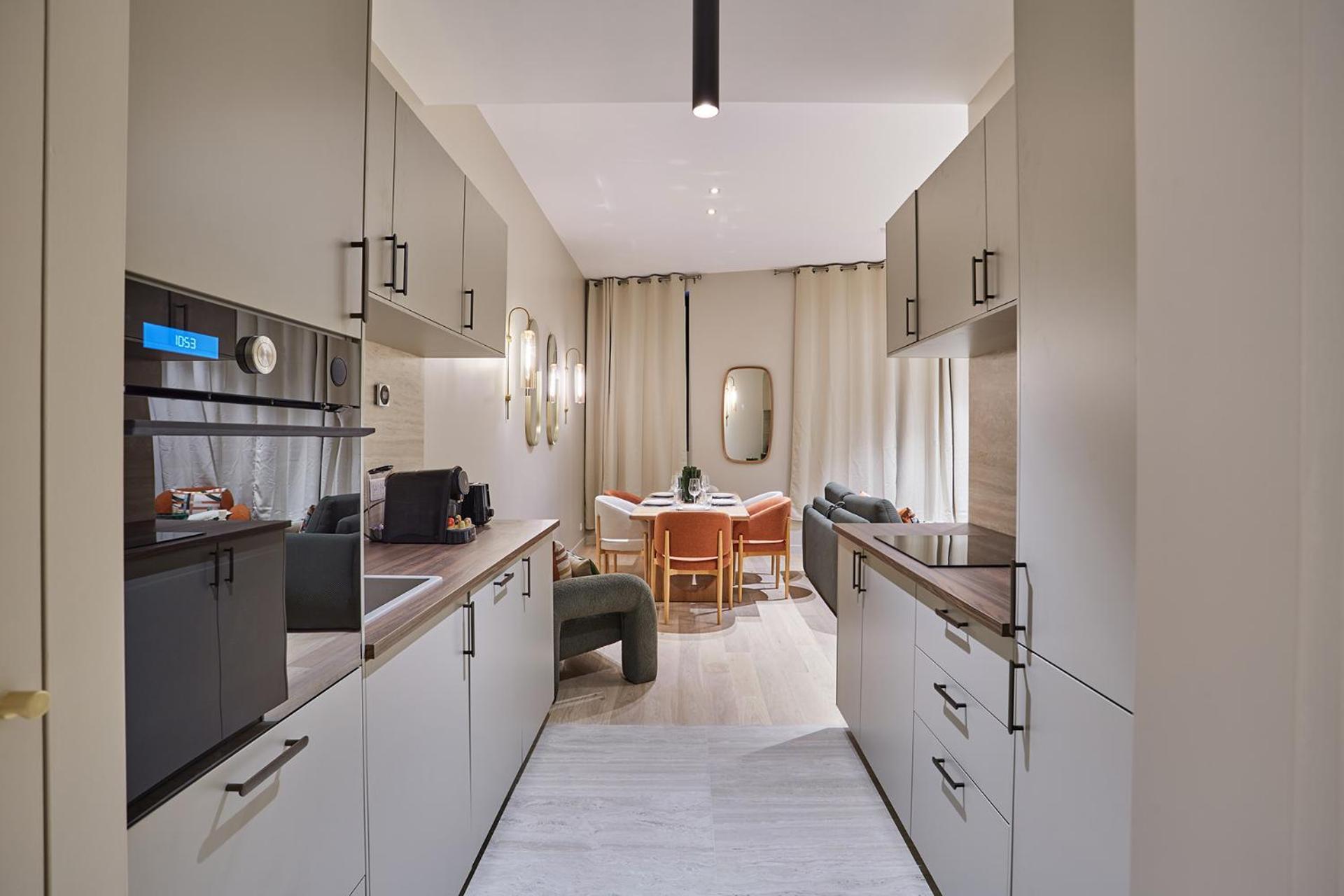 Apartment Center Of By Prestige Paris
