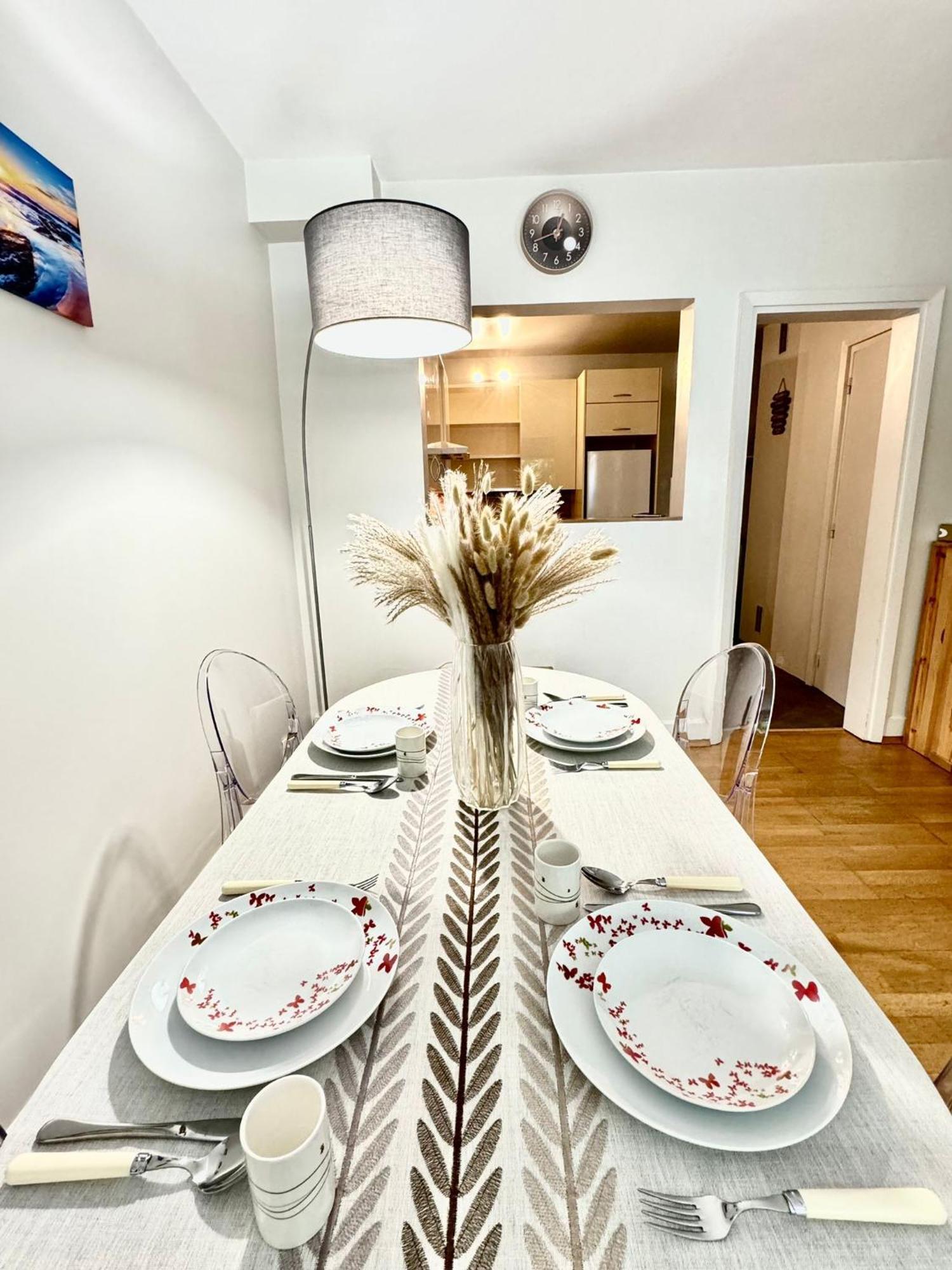 2 Bedrooms Near Tour Eiffel Free Parking High Security Appartement Paris