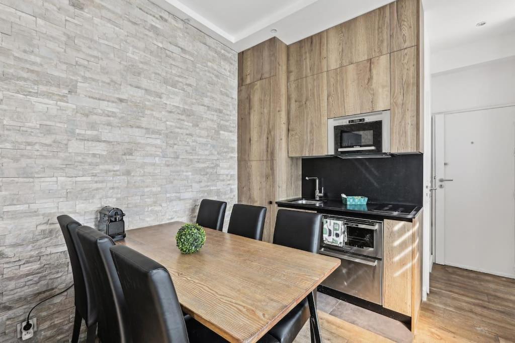 Appartement 03 Tour Eiffel Pour 7 Personnes