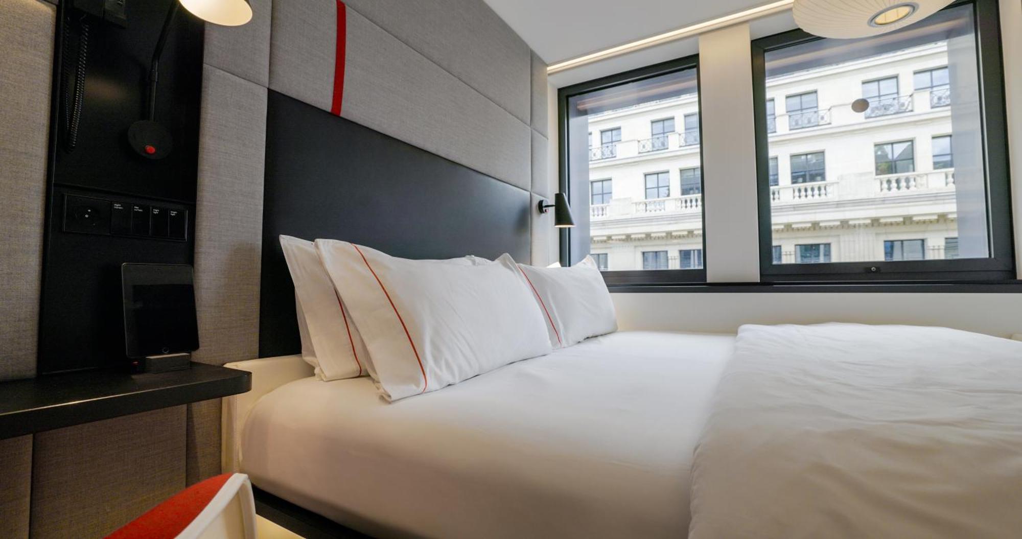 Citizenm Champs-elysees Hotel 4*