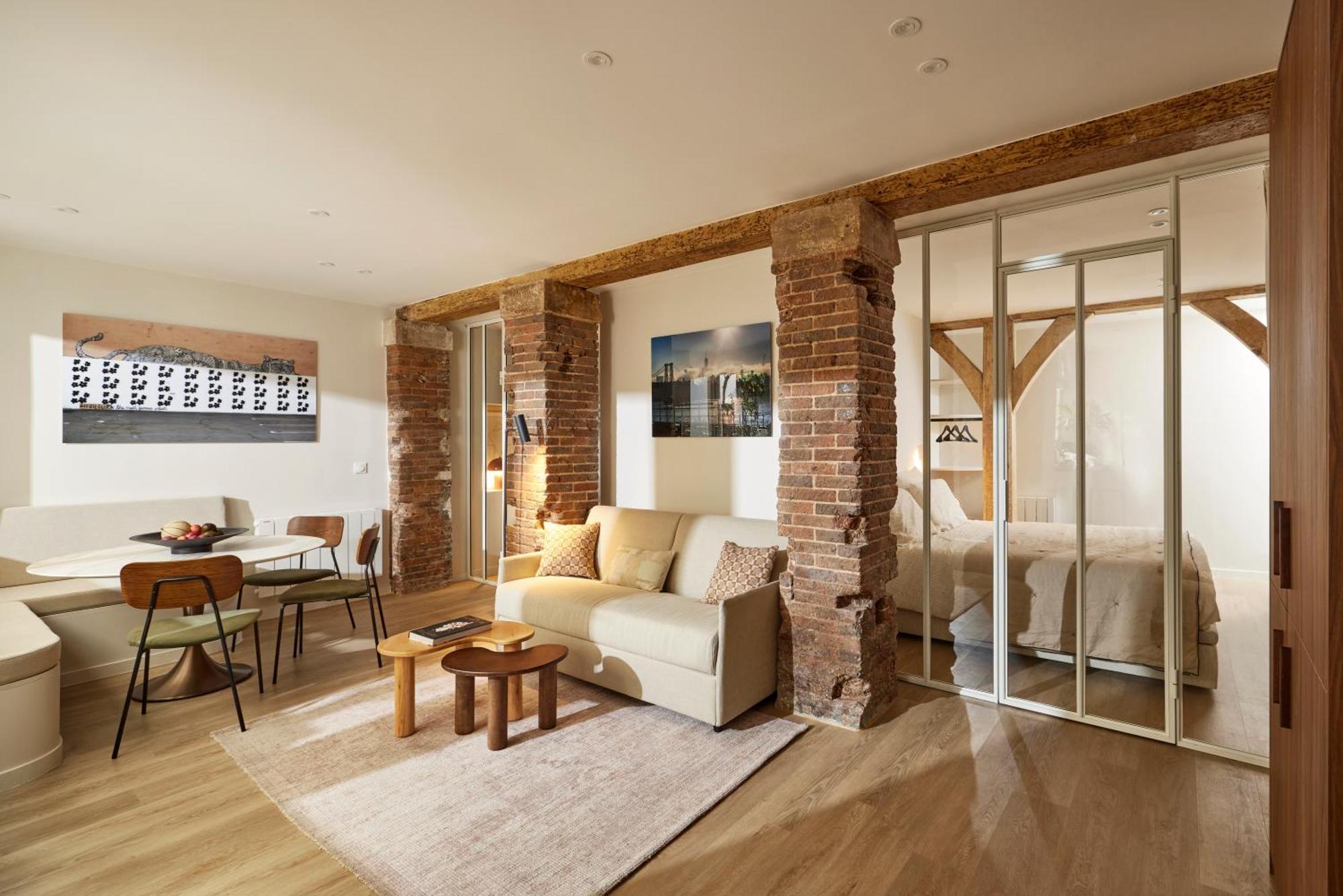 Apartment Stylish 2br & 2ba With Private Terrace *