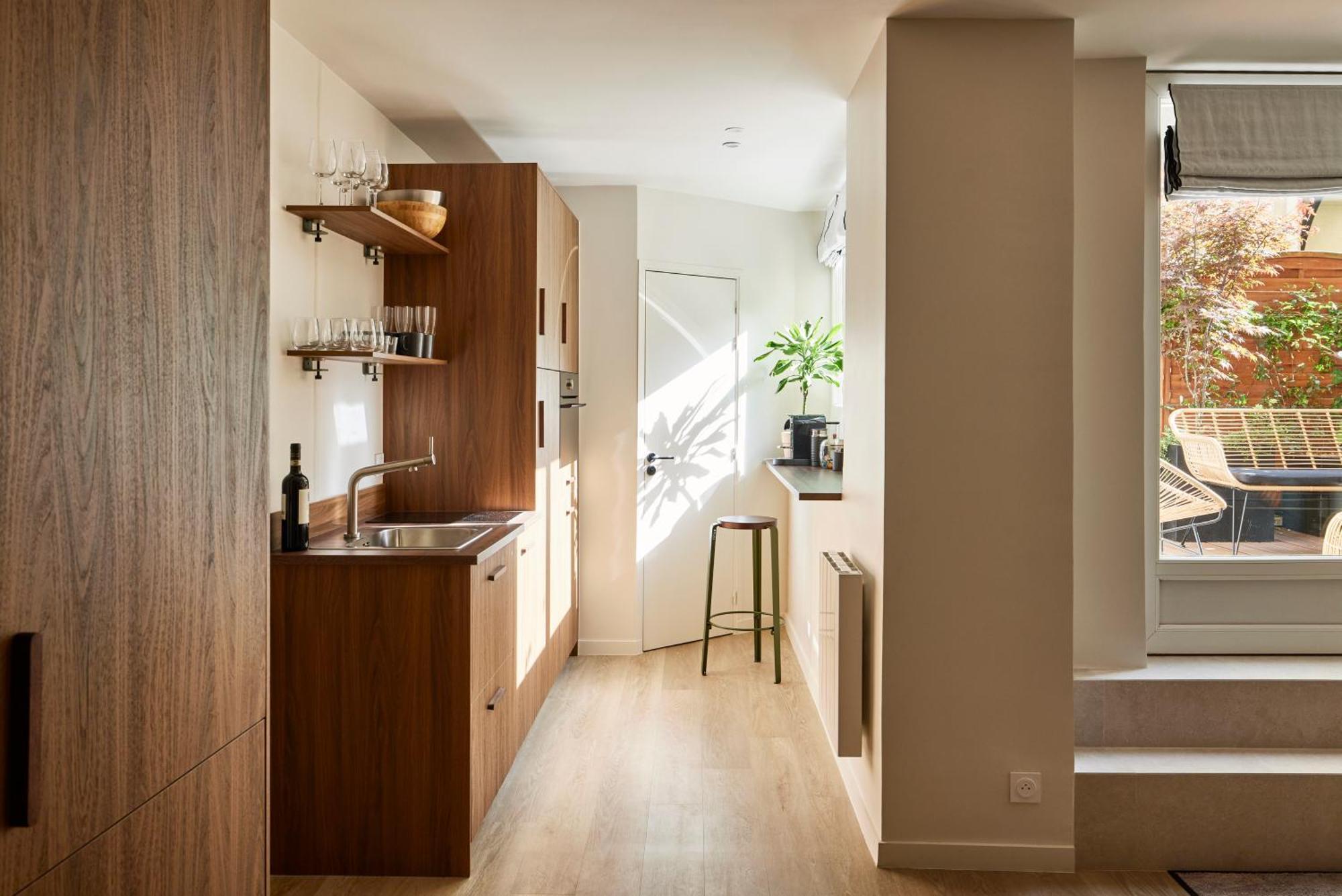 Stylish 2br & 2ba With Private Terrace * Paris