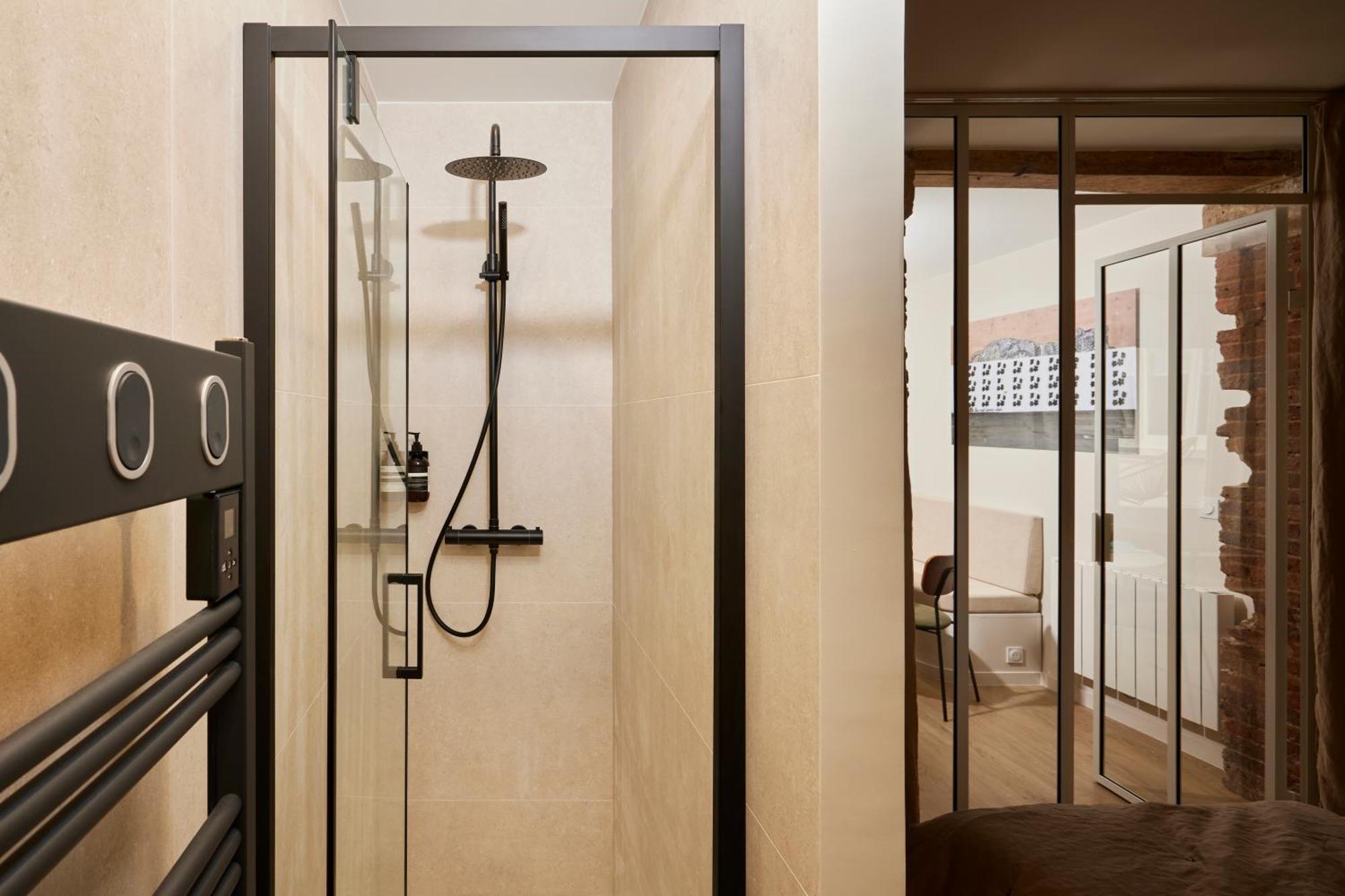 Apartment Stylish 2br & 2ba With Private Terrace