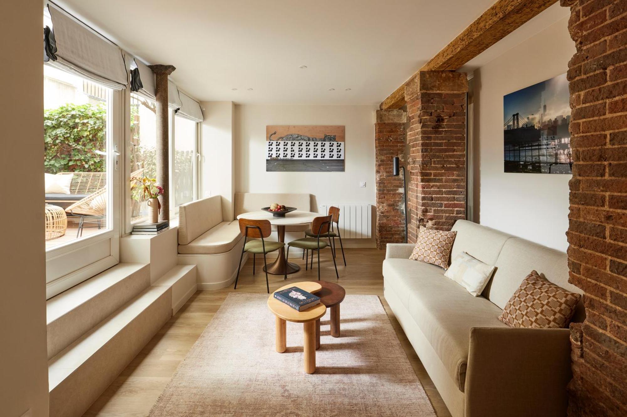 Stylish 2br & 2ba With Private Terrace Apartment