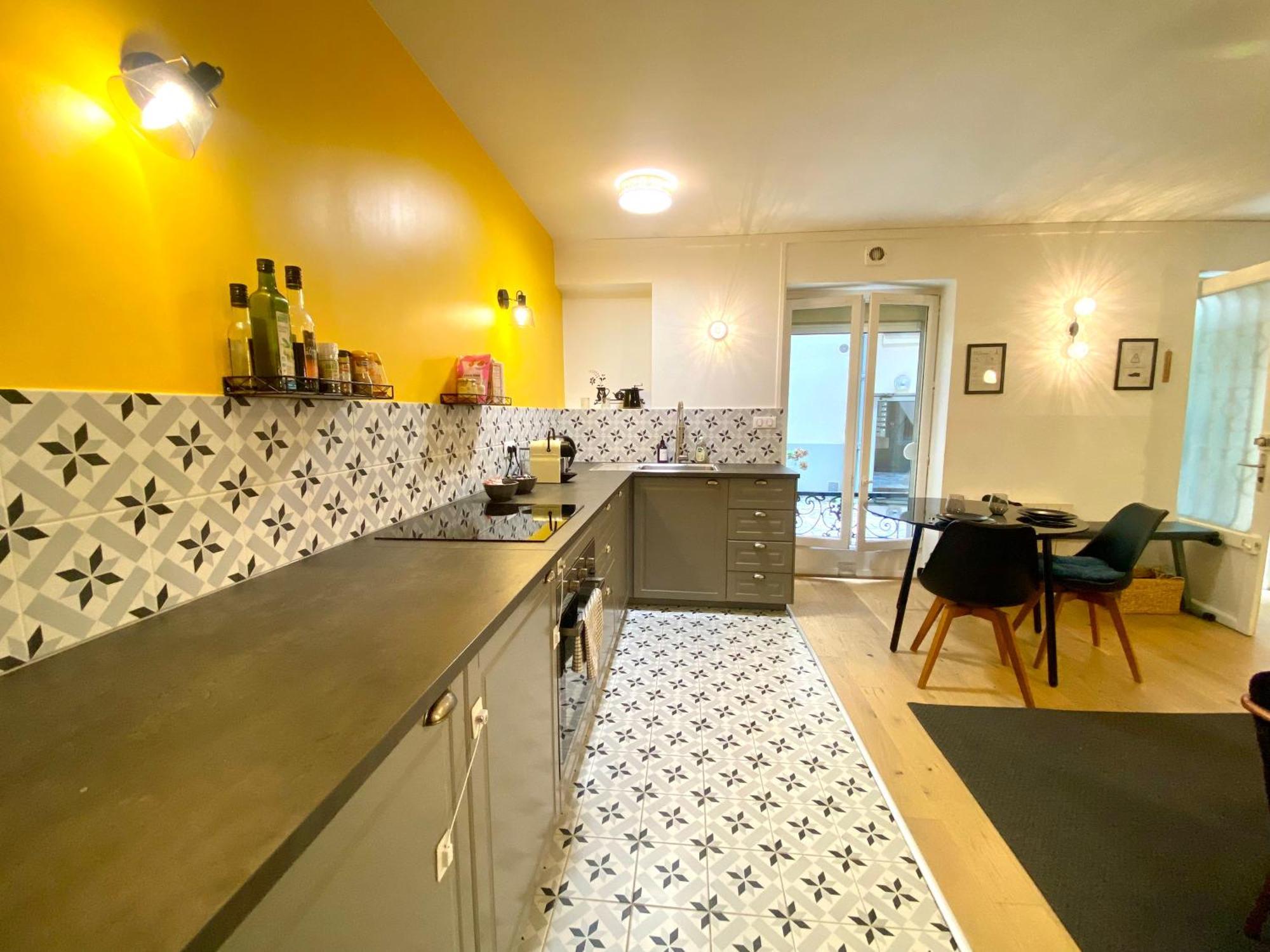 Tres Calme Sur Cour - Cardinet Appartement *