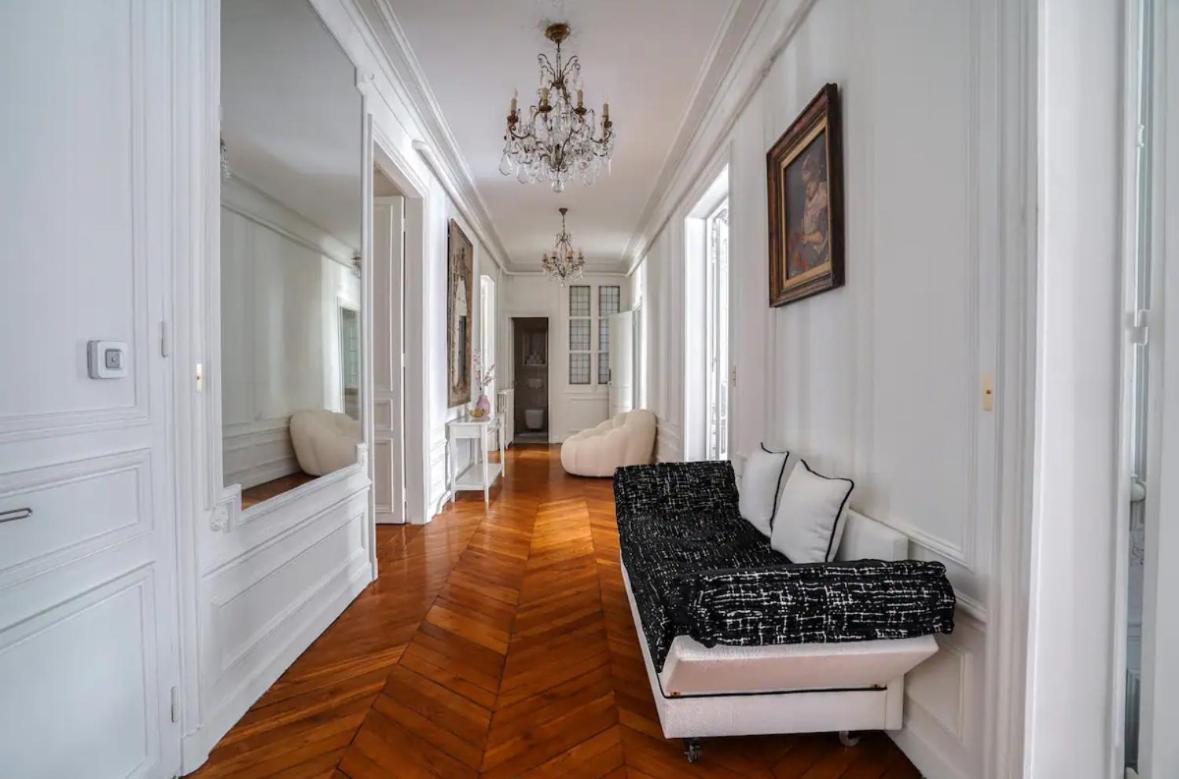 Gran Luxury Tour Eiffel Bed & Breakfast *