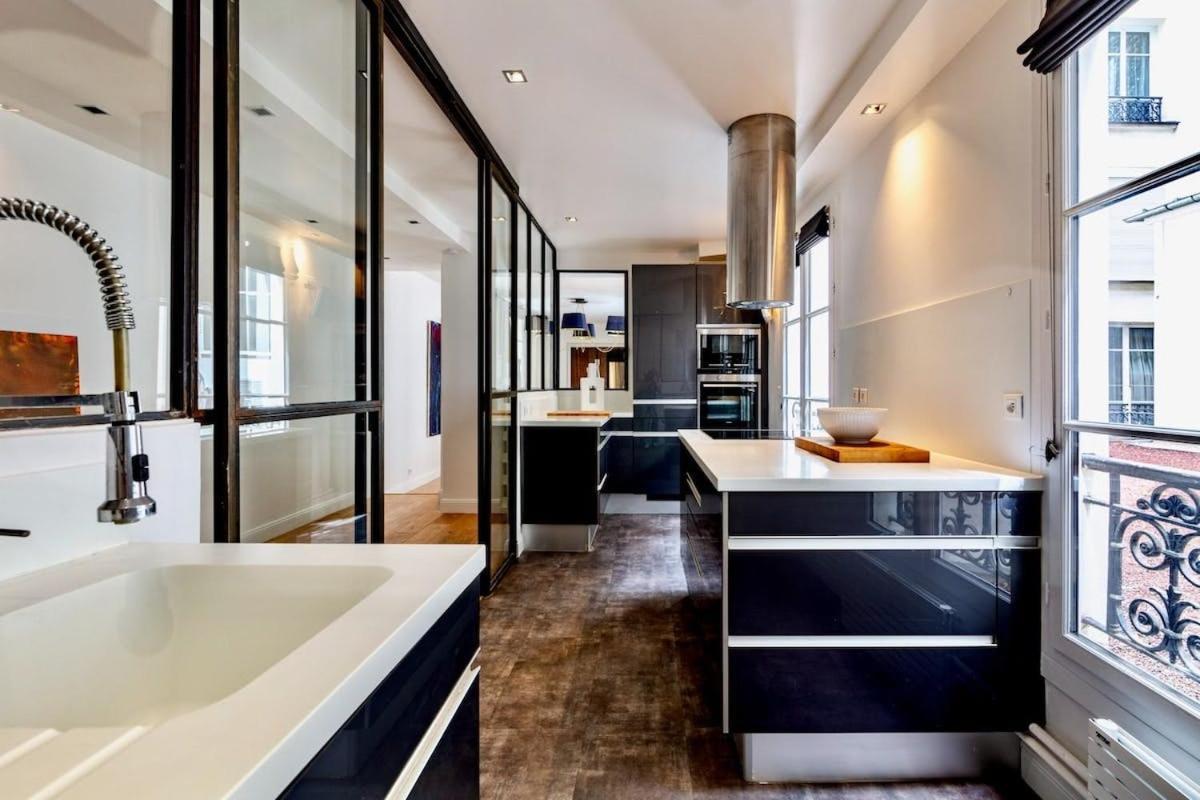 8 - Opera - Rue Constantinople - Duplex 8 Pieces Apartment