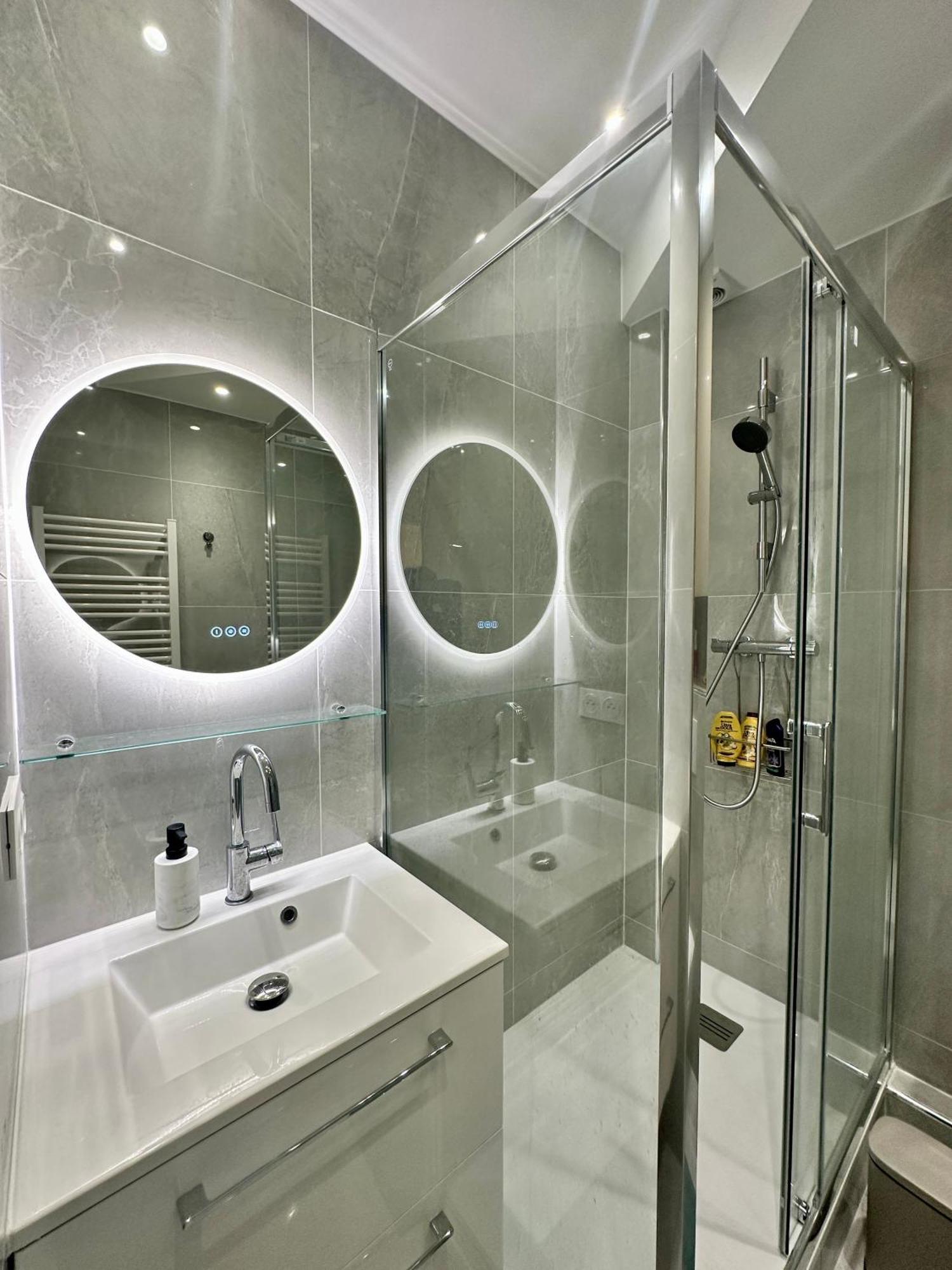 Apartment Comfortable Near Marais Beaubourg Paris