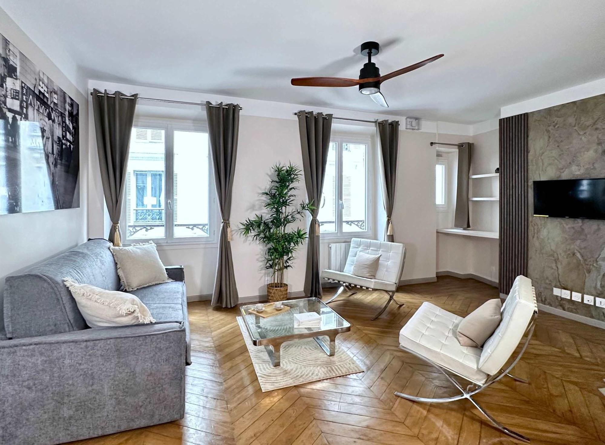 Typical Luxurious Parisian Getaway * Paris