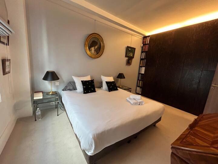 Triplex Luxe 3 250m2 - Trendy Marais Area Apartment Paris