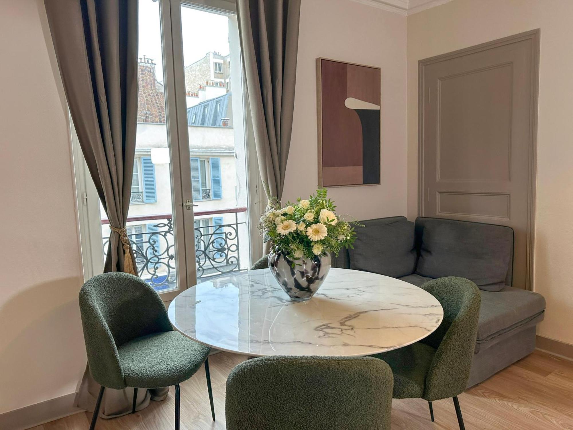 Apartment Champs Elysees Area Paris