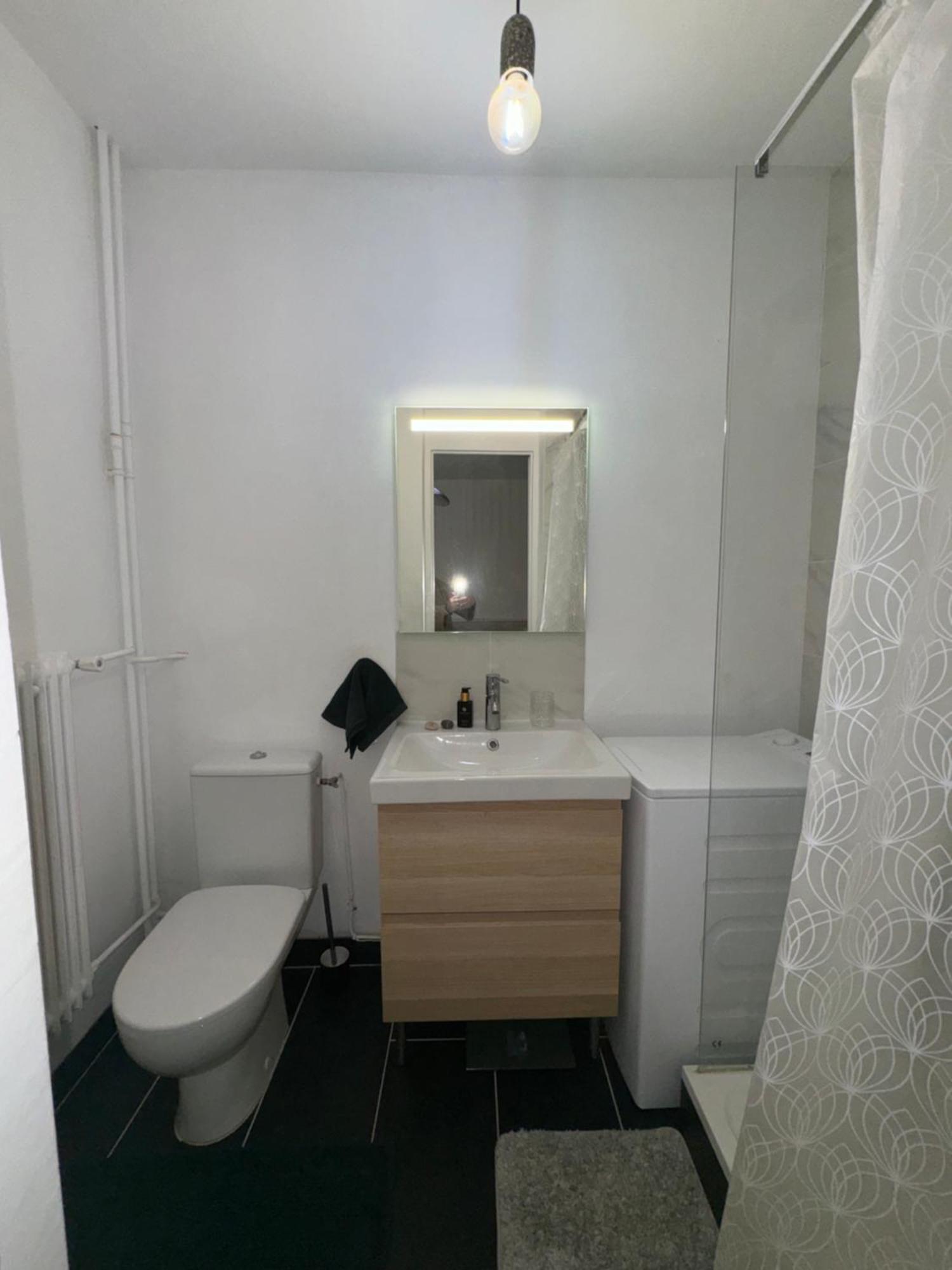 13 Apartment