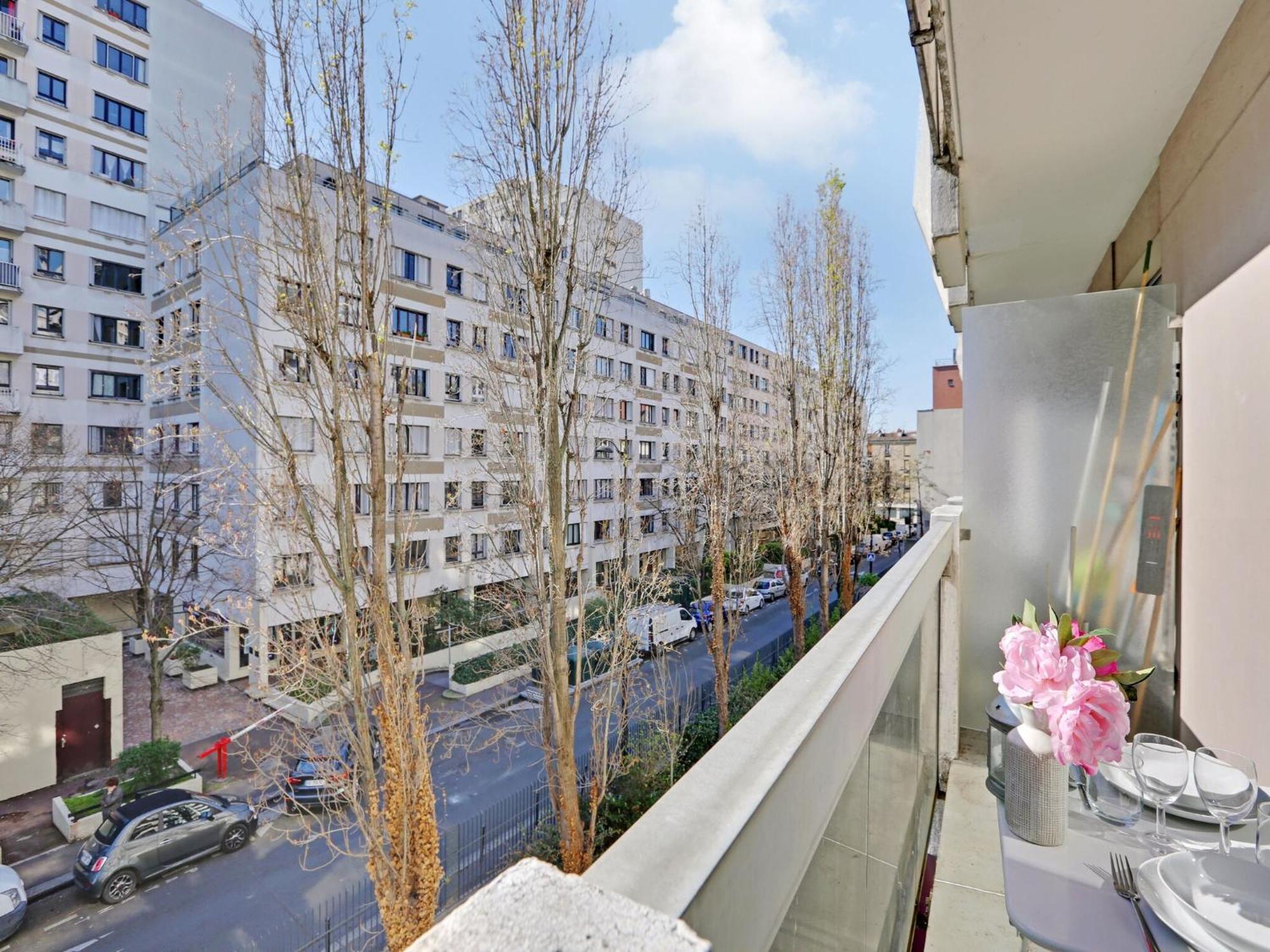 Near Bassin De La - 2p Balcony Paris