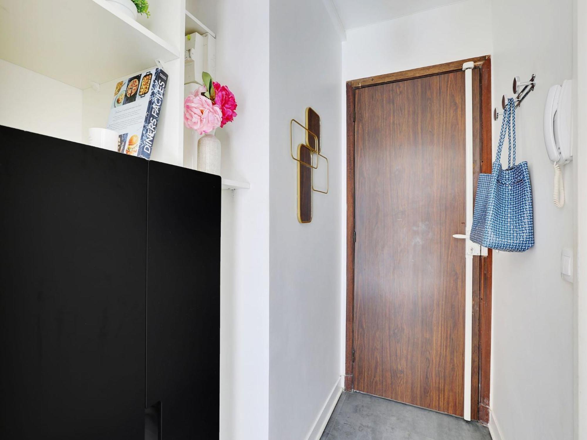 Near Bassin De La - 2p Balcony Holiday home Paris