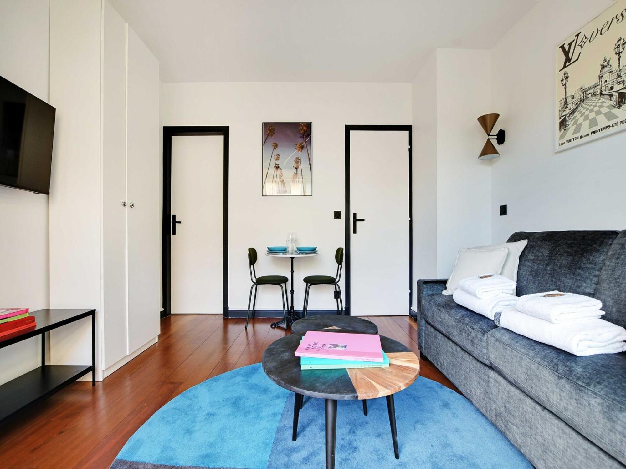 8e - Refait A Neuf - 4eme Etage Avec Ascenseur