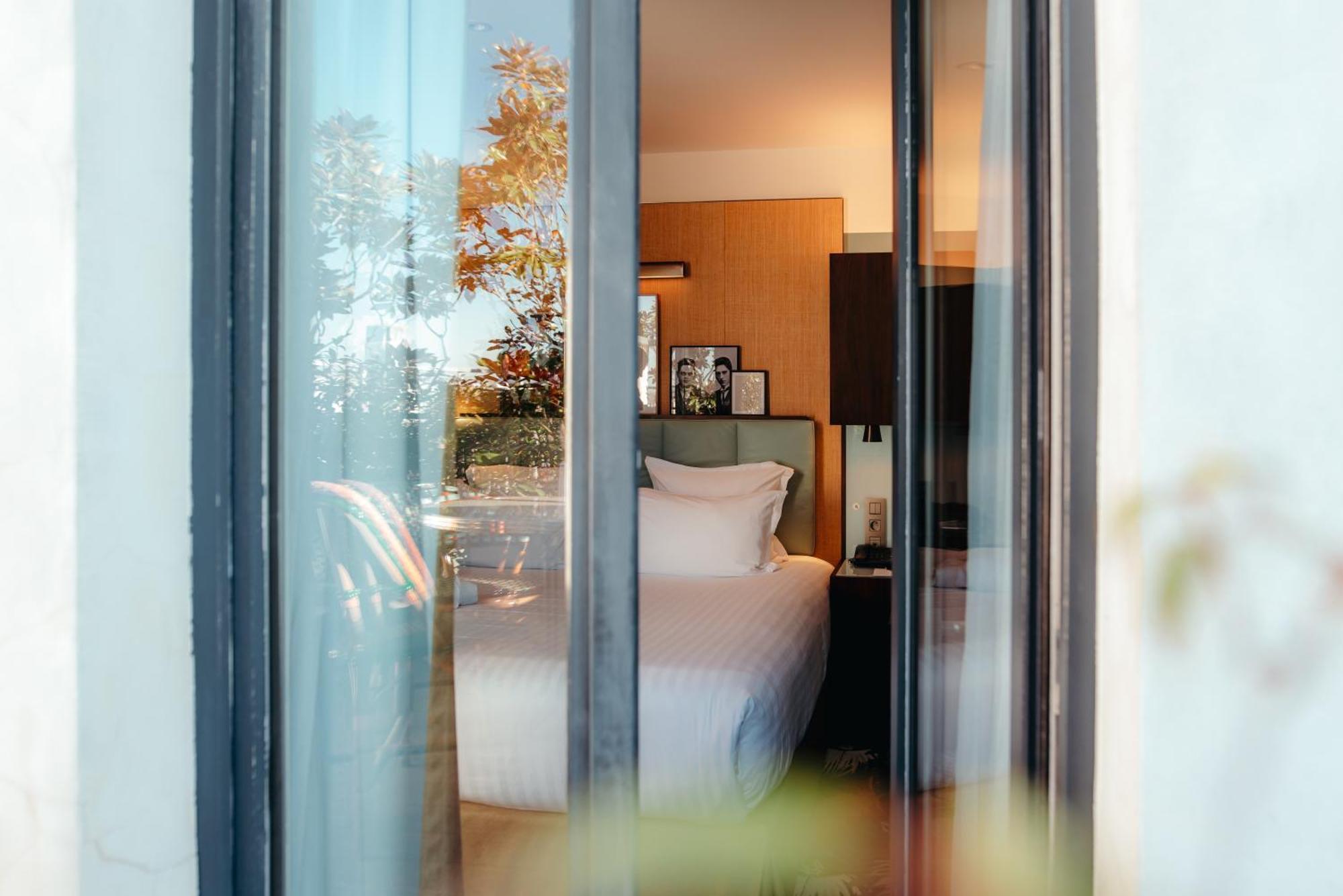 Eiffel Blomet Hotel 4*