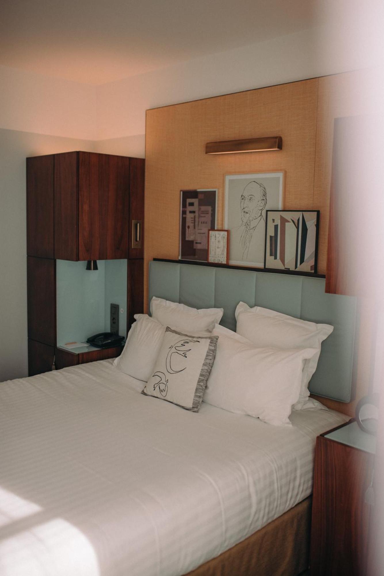Hotel Eiffel Blomet Paris