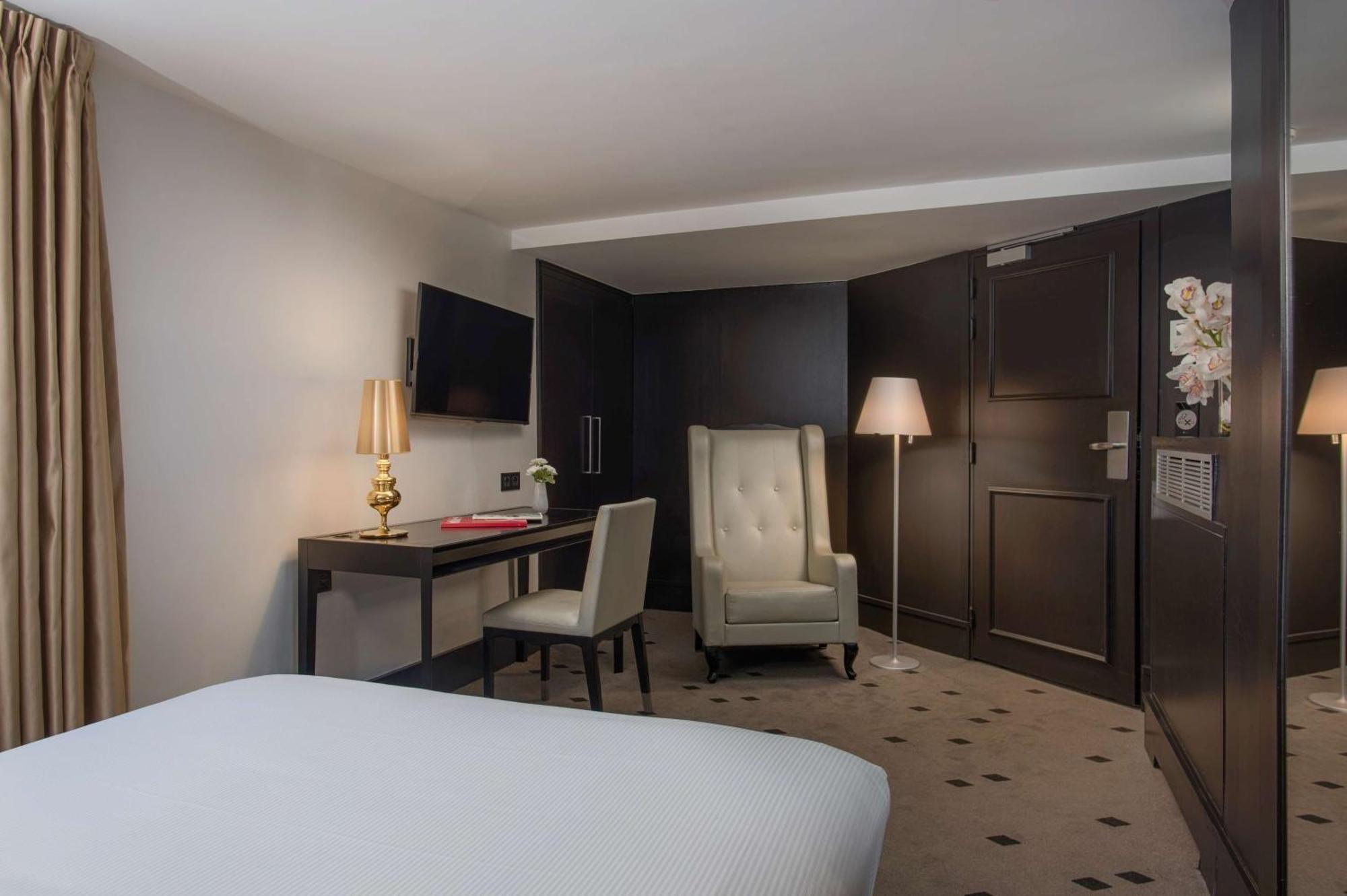 Beauchamps 4* Paris