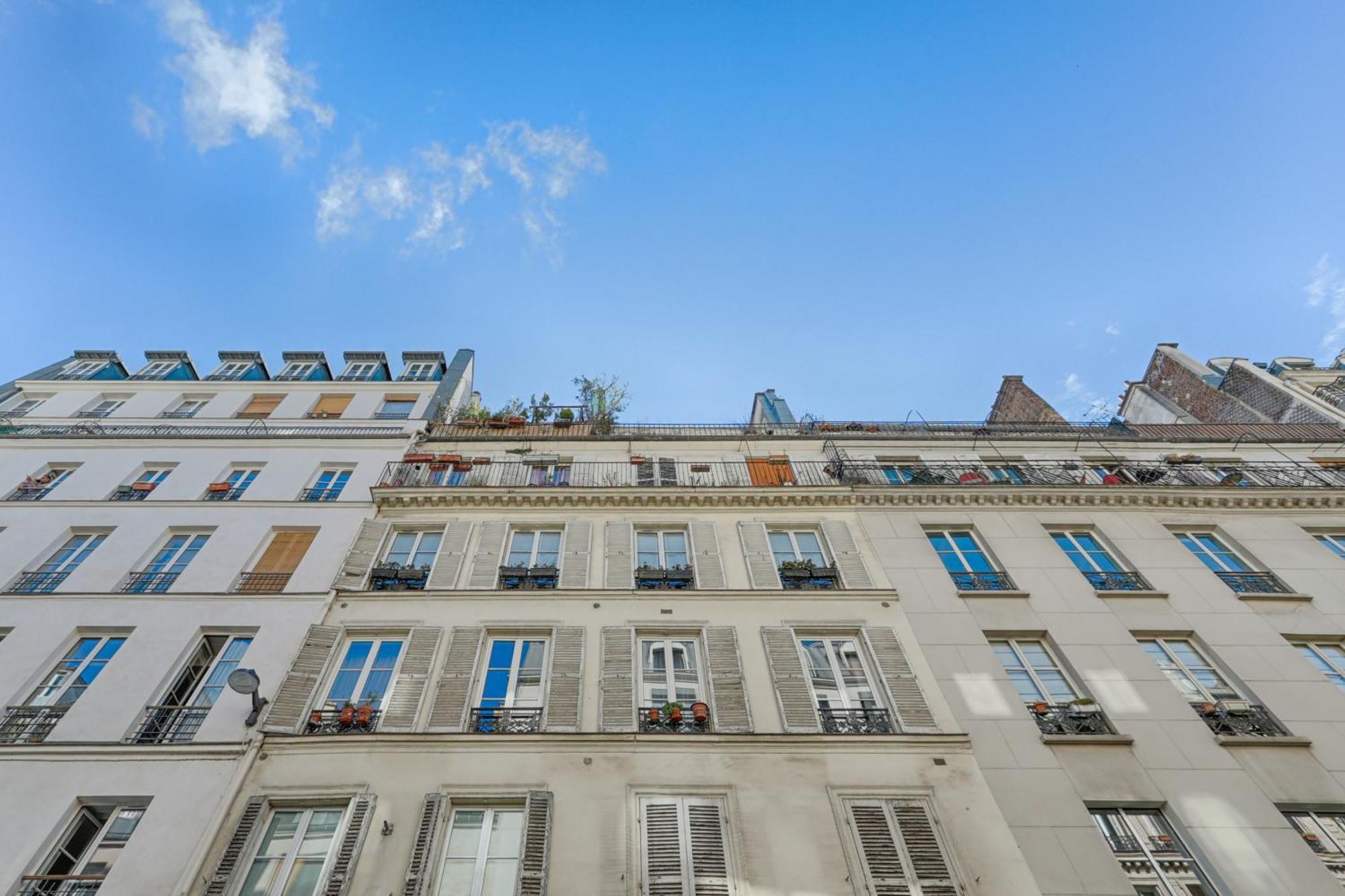 Sentier Gare Est Magnifique 2br Apartment