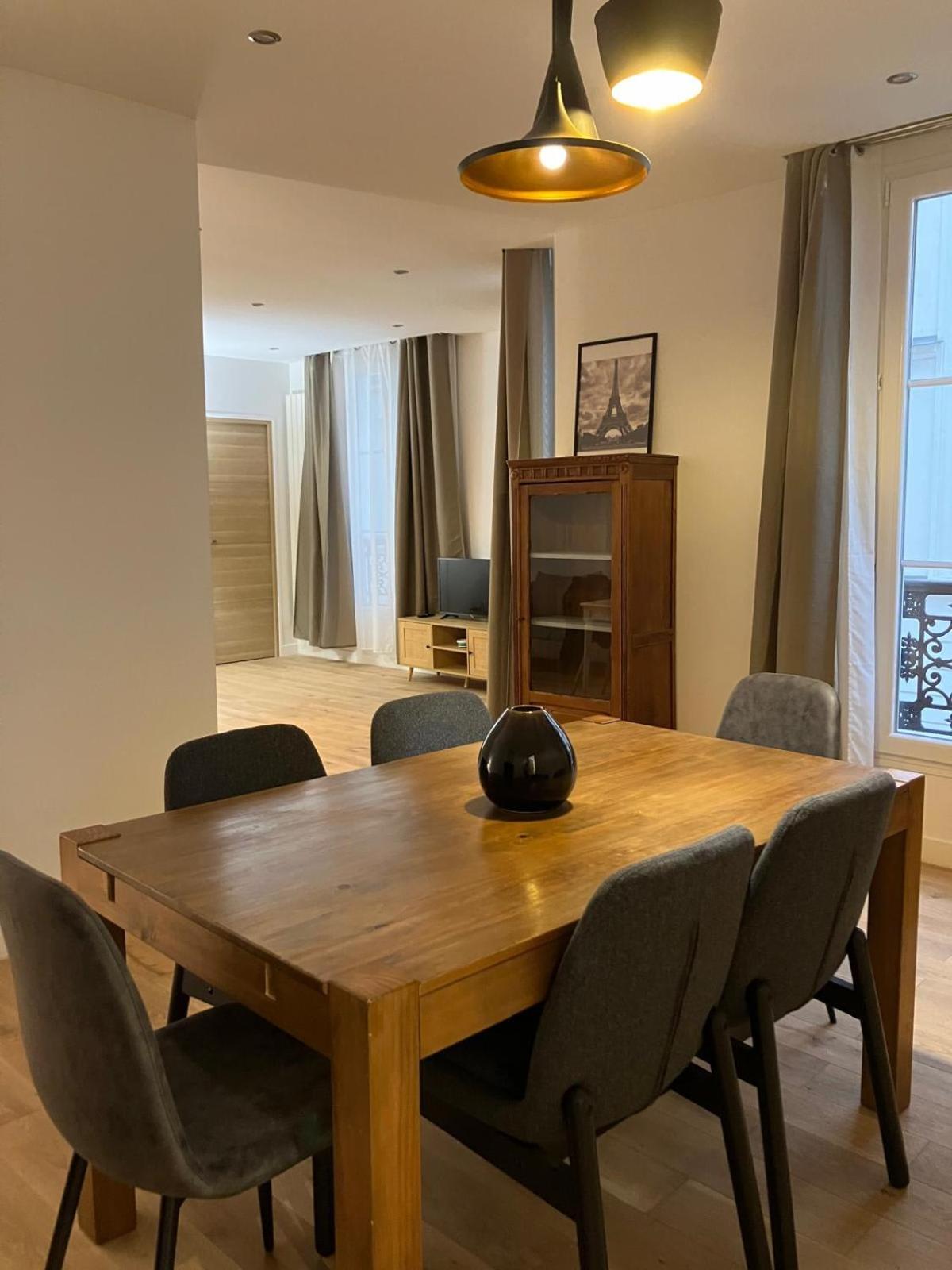 Spacieux Situe Au Coeur De Appartement Paris