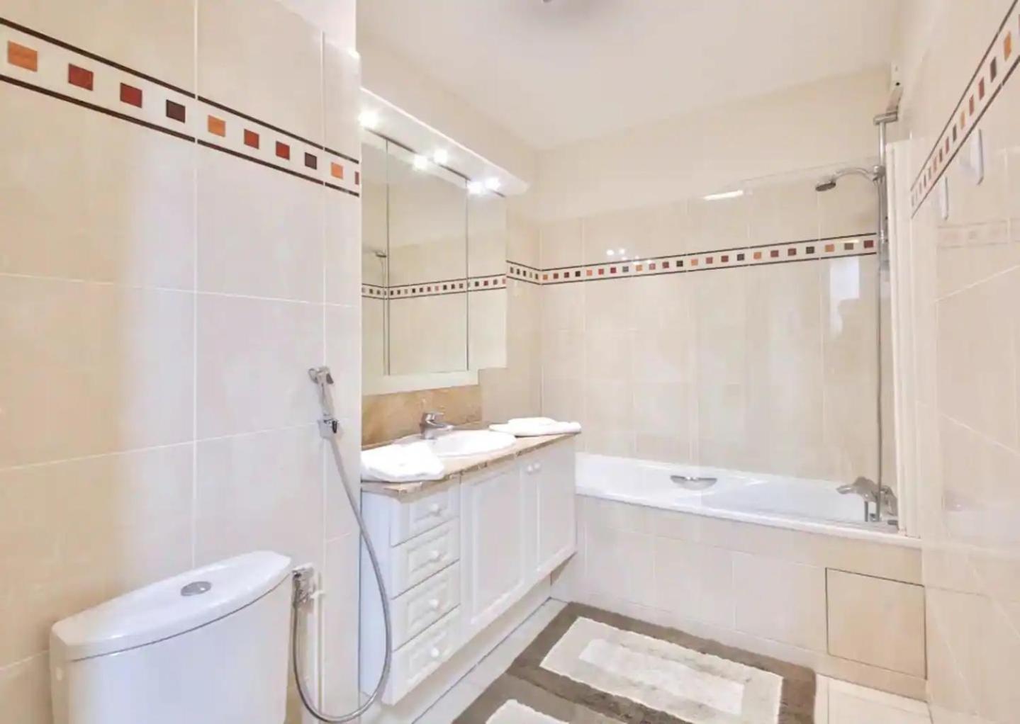 Apartment Thibaud Paris