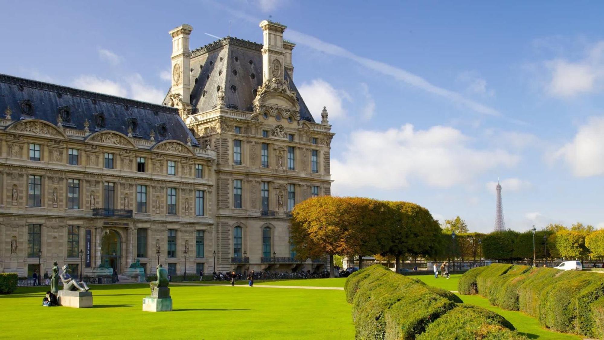 Typical Luxurious Parisian Getaway Apartment *
