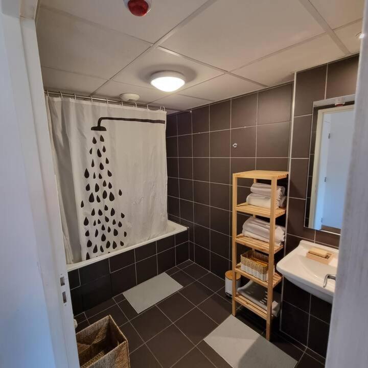 Hostel Hi Yves Robert Paris
