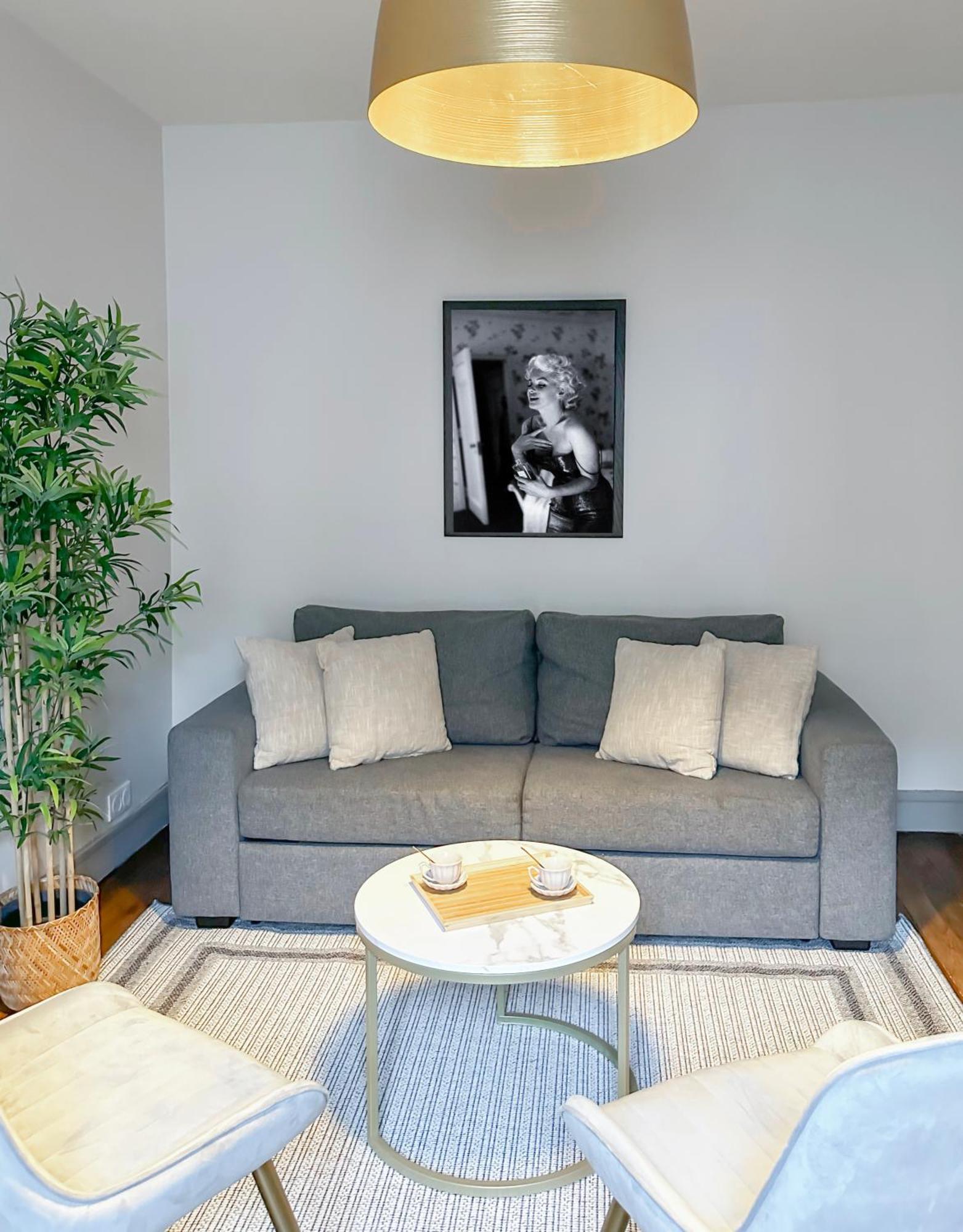 Apartment Champs Elysees Area *